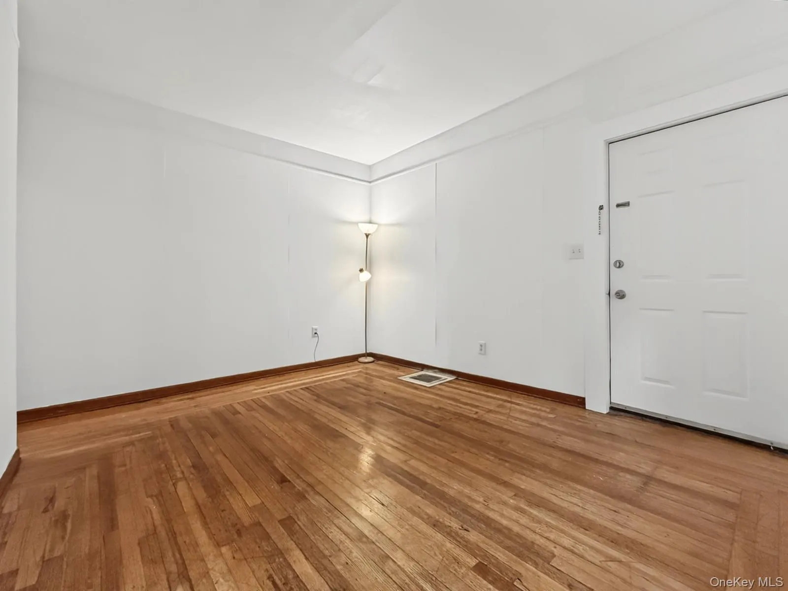 103 Linden Avenue, Middletown, NY , With , 1 Bedroom , and , 3 Room , 1 Bathroom , For , Residential Lease , For Rent , 1065582 , MLSID,1065582 103 Linden Avenue, Middletown, NY , With , 1 Bedroom , and , 3 Room , 1 Bathroom , For , Residential Lease , For Rent , 1065582 , MLSID,1065582