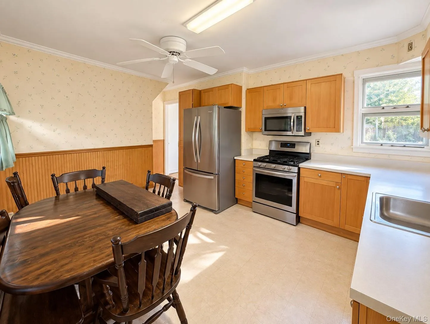 8 Larch Road, Brookhaven, NY, 3 Bedrooms Bedrooms, 7 Rooms Rooms,2 BathroomsBathrooms,Residential,For Rent,Larch,0,1065584 8 Larch Road, Brookhaven, NY, 3 Bedrooms Bedrooms, 7 Rooms Rooms,2 BathroomsBathrooms,Residential,For Rent,Larch,0,1065584