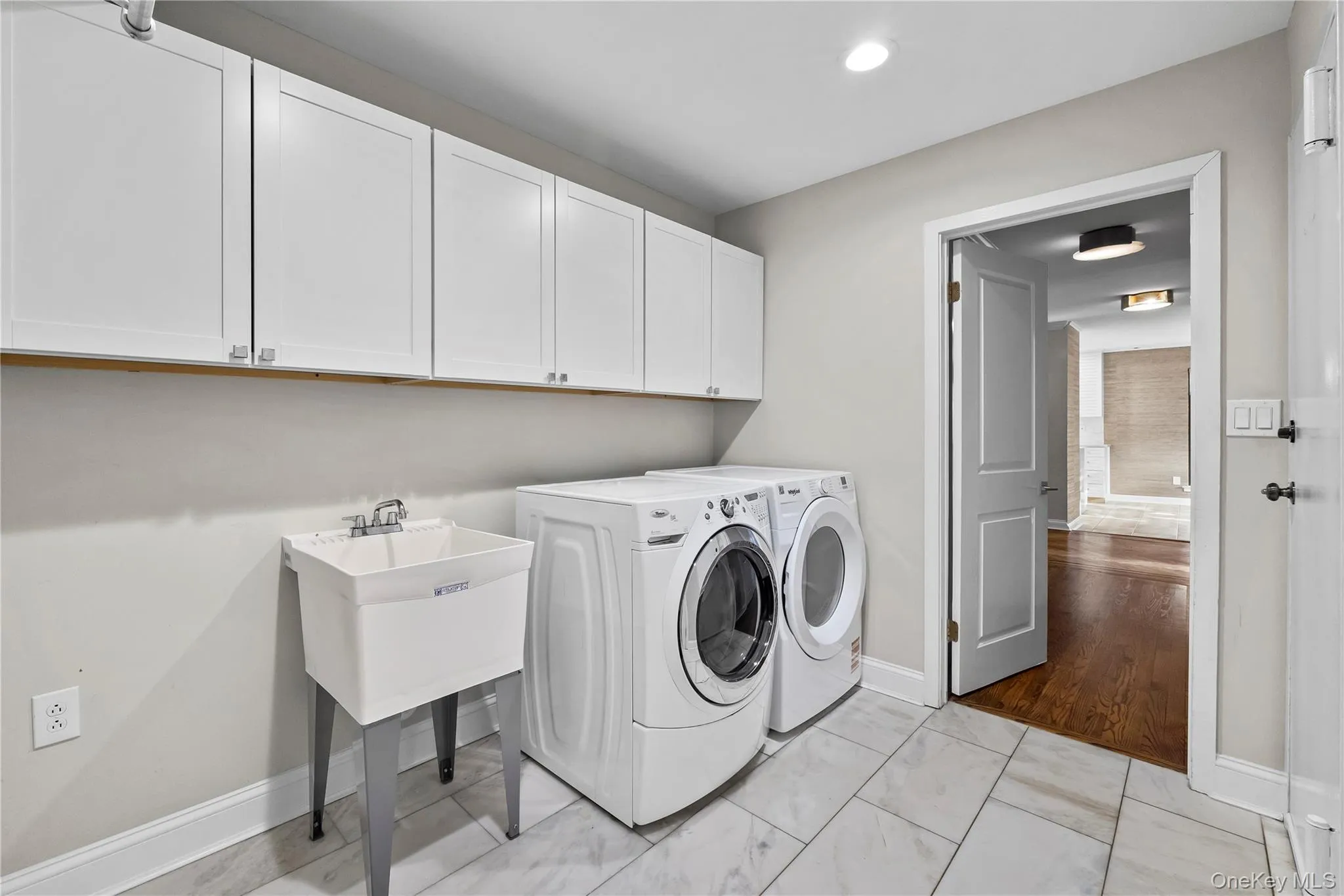 1 Yale Drive, North Hempstead, NY, 3 Bedrooms Bedrooms, 9 Rooms Rooms,3 BathroomsBathrooms,Residential Lease,For Rent,Yale,0,1065590 1 Yale Drive, North Hempstead, NY, 3 Bedrooms Bedrooms, 9 Rooms Rooms,3 BathroomsBathrooms,Residential Lease,For Rent,Yale,0,1065590