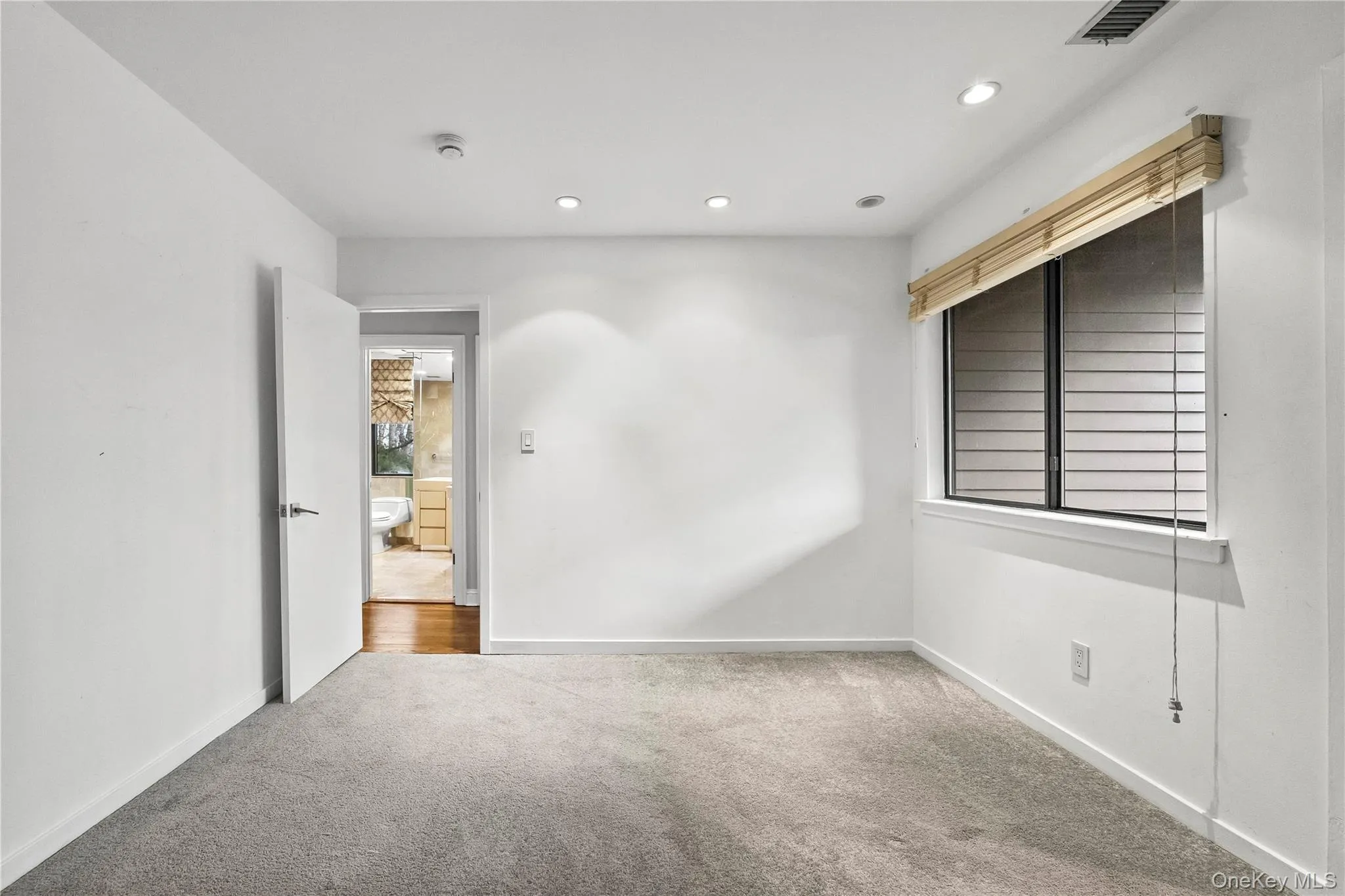 1 Yale Drive, North Hempstead, NY, 3 Bedrooms Bedrooms, 9 Rooms Rooms,3 BathroomsBathrooms,Residential Lease,For Rent,Yale,0,1065590 1 Yale Drive, North Hempstead, NY, 3 Bedrooms Bedrooms, 9 Rooms Rooms,3 BathroomsBathrooms,Residential Lease,For Rent,Yale,0,1065590