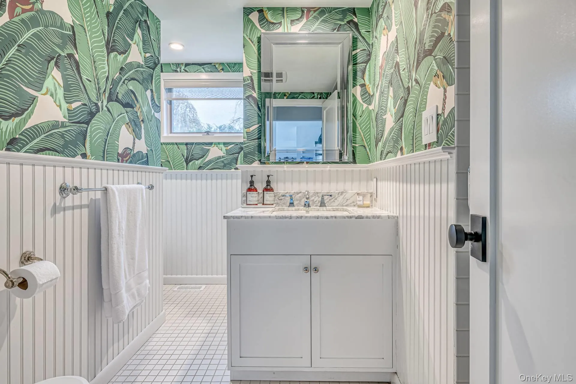 40 Library Avenue, Southampton, NY , With , 5 Bedroom , and , 6 Room , 4 Bathroom , For , Residential Lease , For Rent , 1065645 , MLSID,1065645 40 Library Avenue, Southampton, NY , With , 5 Bedroom , and , 6 Room , 4 Bathroom , For , Residential Lease , For Rent , 1065645 , MLSID,1065645