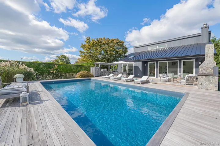 40 Library Avenue, Southampton, New York 11978