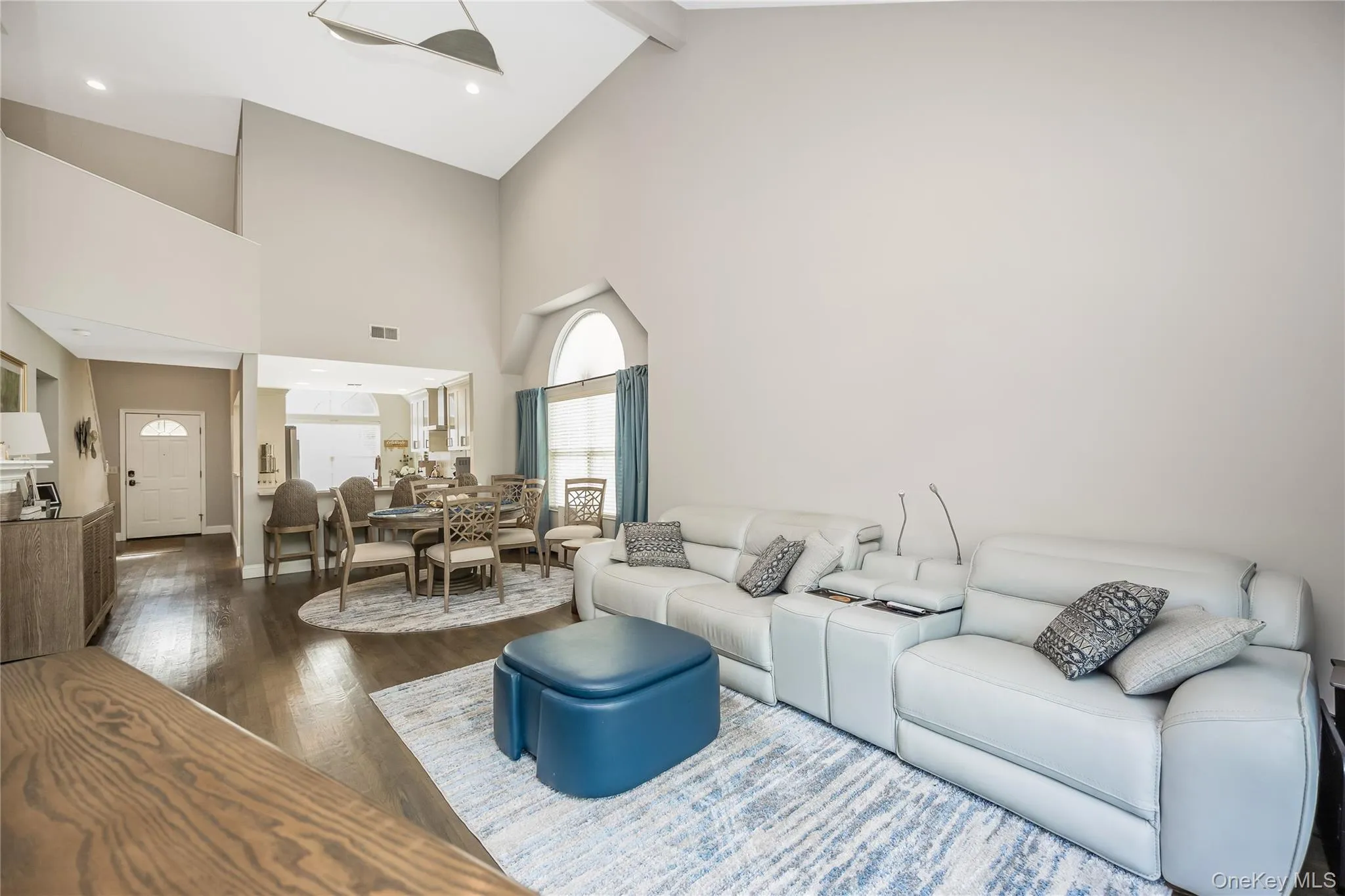 35 Joyces Way, Islip, NY, 2 Bedrooms Bedrooms, 6 Rooms Rooms,2 BathroomsBathrooms,Residential,For Rent,Joyces,0,1065692 35 Joyces Way, Islip, NY, 2 Bedrooms Bedrooms, 6 Rooms Rooms,2 BathroomsBathrooms,Residential,For Rent,Joyces,0,1065692