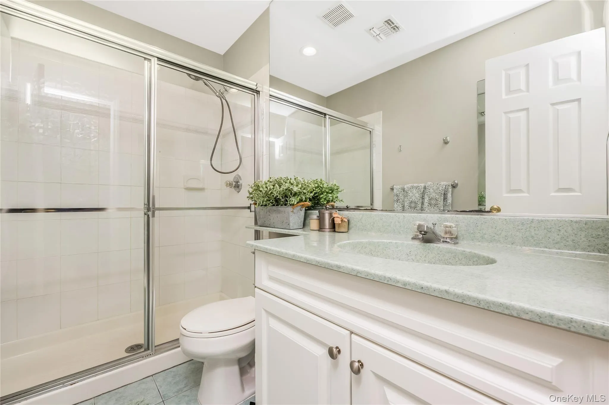 35 Joyces Way, Islip, NY, 2 Bedrooms Bedrooms, 6 Rooms Rooms,2 BathroomsBathrooms,Residential,For Rent,Joyces,0,1065692 35 Joyces Way, Islip, NY, 2 Bedrooms Bedrooms, 6 Rooms Rooms,2 BathroomsBathrooms,Residential,For Rent,Joyces,0,1065692