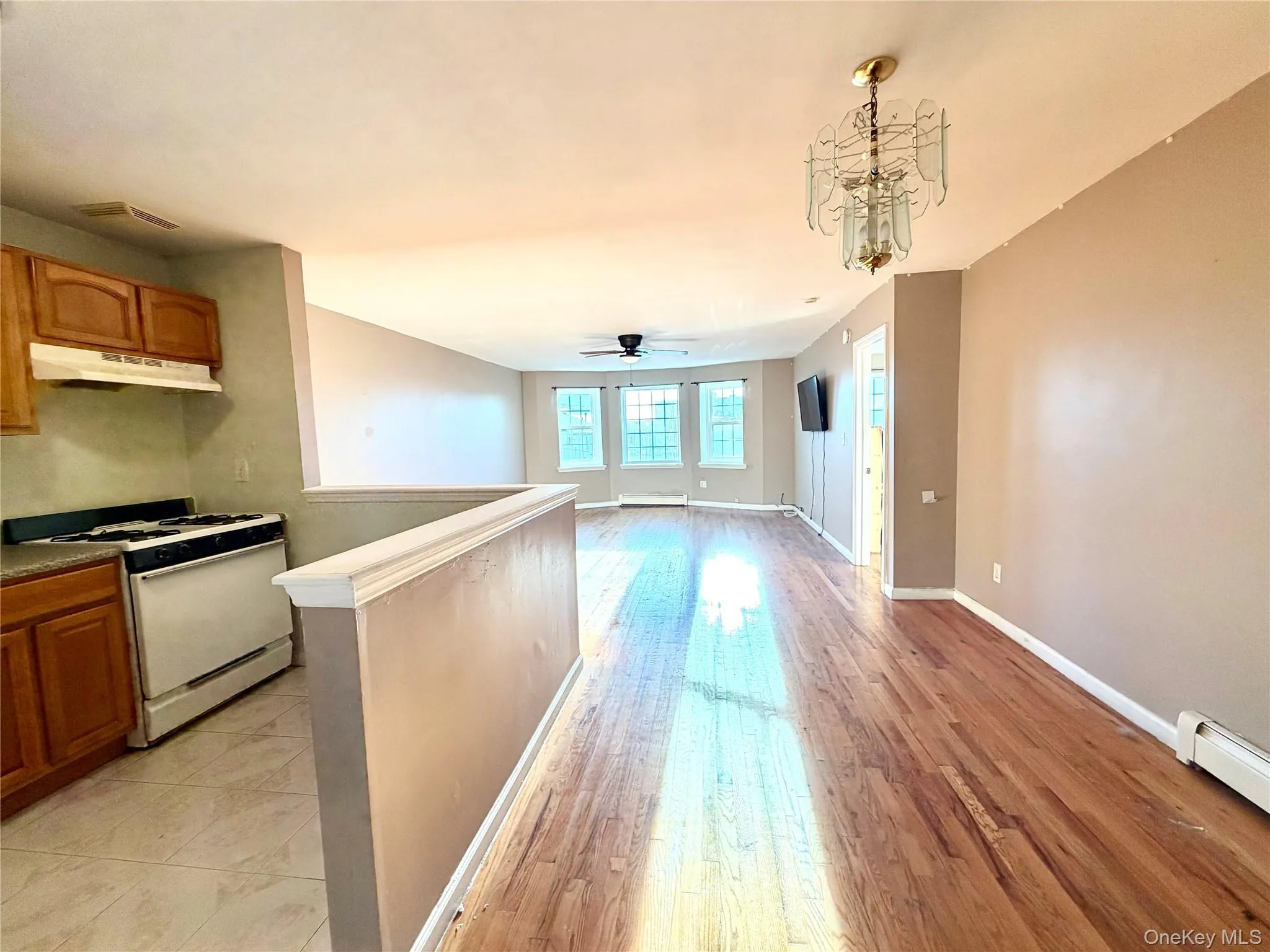 176 Beach 97th Street, New York, NY, 3 Bedrooms Bedrooms, 5 Rooms Rooms,1 BathroomBathrooms,Residential Lease,For Rent,Beach 97th,0,1065715 176 Beach 97th Street, New York, NY, 3 Bedrooms Bedrooms, 5 Rooms Rooms,1 BathroomBathrooms,Residential Lease,For Rent,Beach 97th,0,1065715