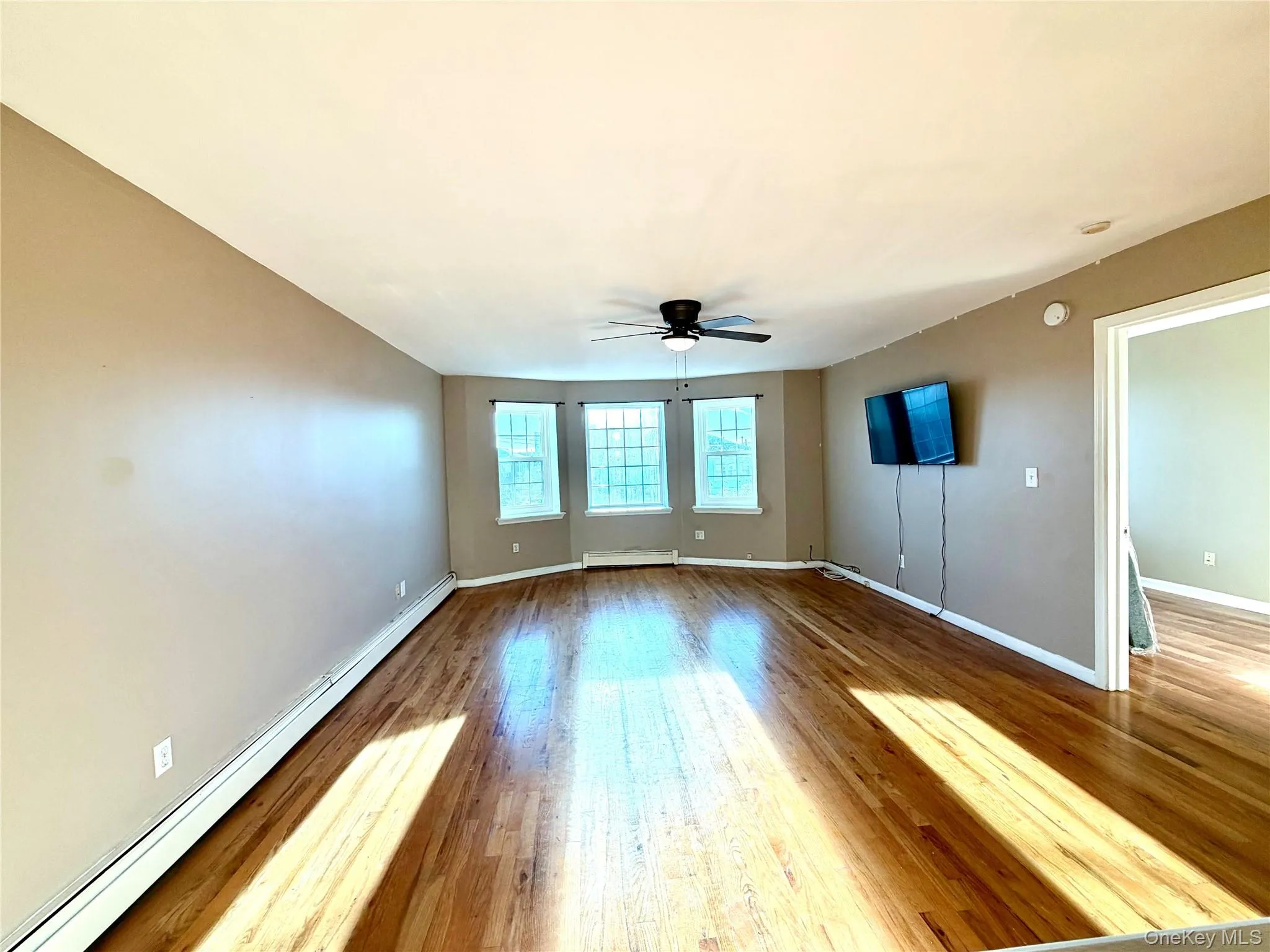 176 Beach 97th Street, New York, NY, 3 Bedrooms Bedrooms, 5 Rooms Rooms,1 BathroomBathrooms,Residential Lease,For Rent,Beach 97th,0,1065715 176 Beach 97th Street, New York, NY, 3 Bedrooms Bedrooms, 5 Rooms Rooms,1 BathroomBathrooms,Residential Lease,For Rent,Beach 97th,0,1065715