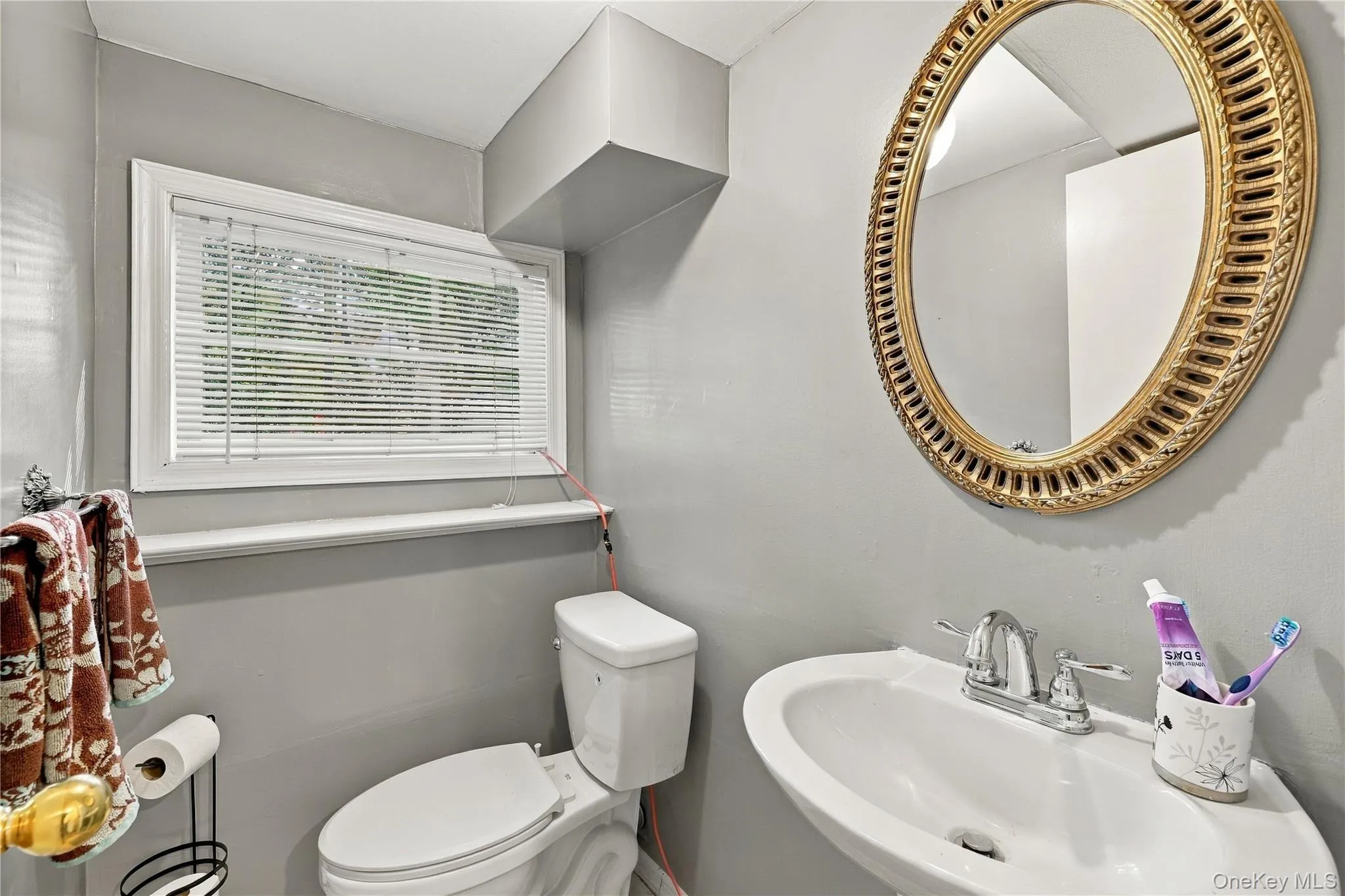 77 Whitson Road, Huntington, NY, 5 Bedrooms Bedrooms, 8 Rooms Rooms,2 BathroomsBathrooms,Residential,For Rent,Whitson,0,1065718 77 Whitson Road, Huntington, NY, 5 Bedrooms Bedrooms, 8 Rooms Rooms,2 BathroomsBathrooms,Residential,For Rent,Whitson,0,1065718