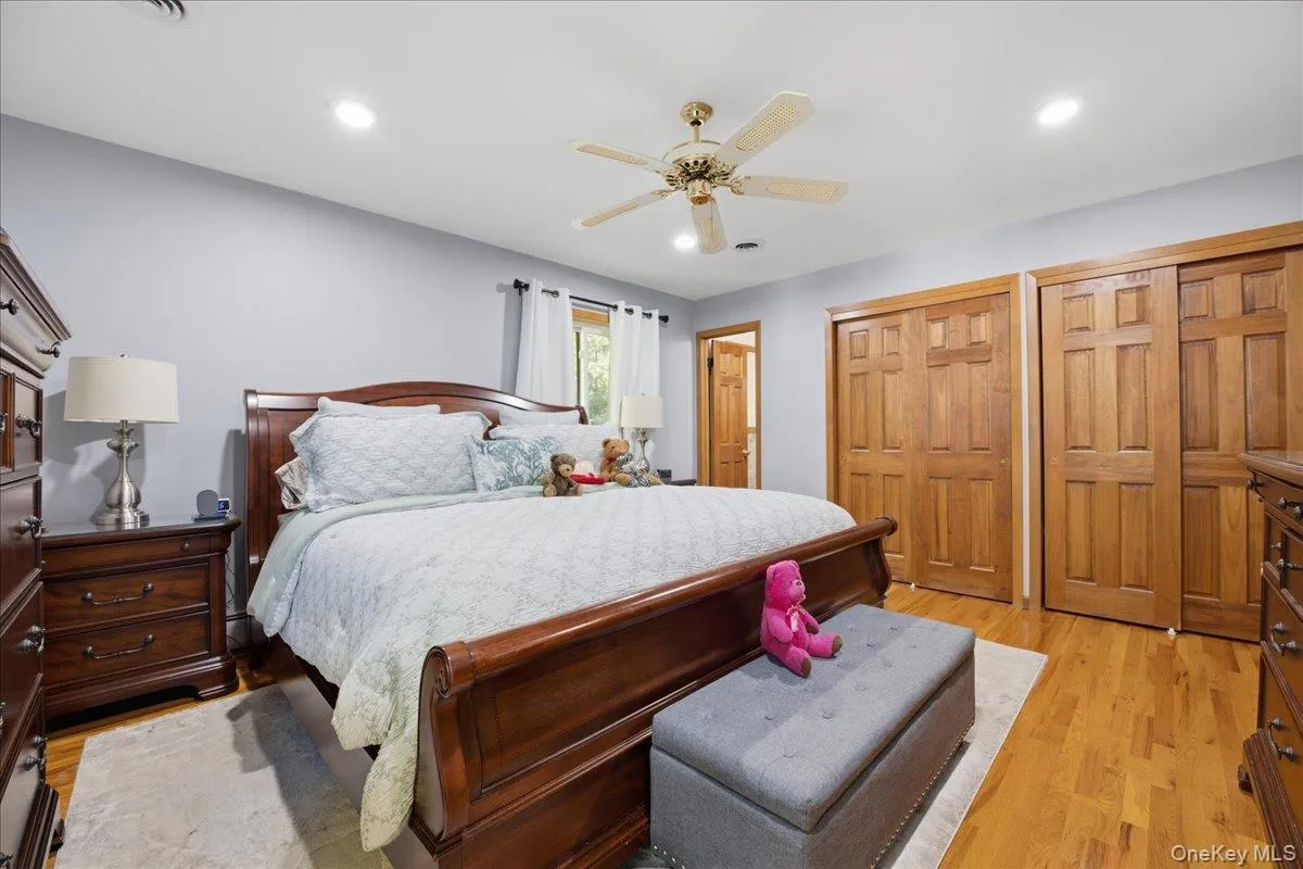 28 Peach Street, Orangetown, NY, 4 Bedrooms Bedrooms, 11 Rooms Rooms,3 BathroomsBathrooms,Residential,For Rent,Peach,0,1065721 28 Peach Street, Orangetown, NY, 4 Bedrooms Bedrooms, 11 Rooms Rooms,3 BathroomsBathrooms,Residential,For Rent,Peach,0,1065721