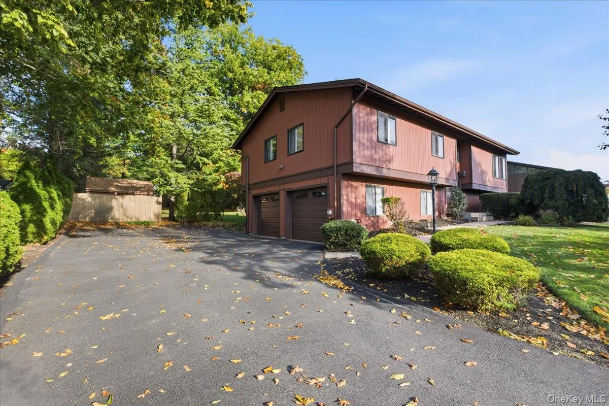 28 Peach Street, Orangetown, NY, 4 Bedrooms Bedrooms, 11 Rooms Rooms,3 BathroomsBathrooms,Residential,For Rent,Peach,0,1065721 28 Peach Street, Orangetown, NY, 4 Bedrooms Bedrooms, 11 Rooms Rooms,3 BathroomsBathrooms,Residential,For Rent,Peach,0,1065721