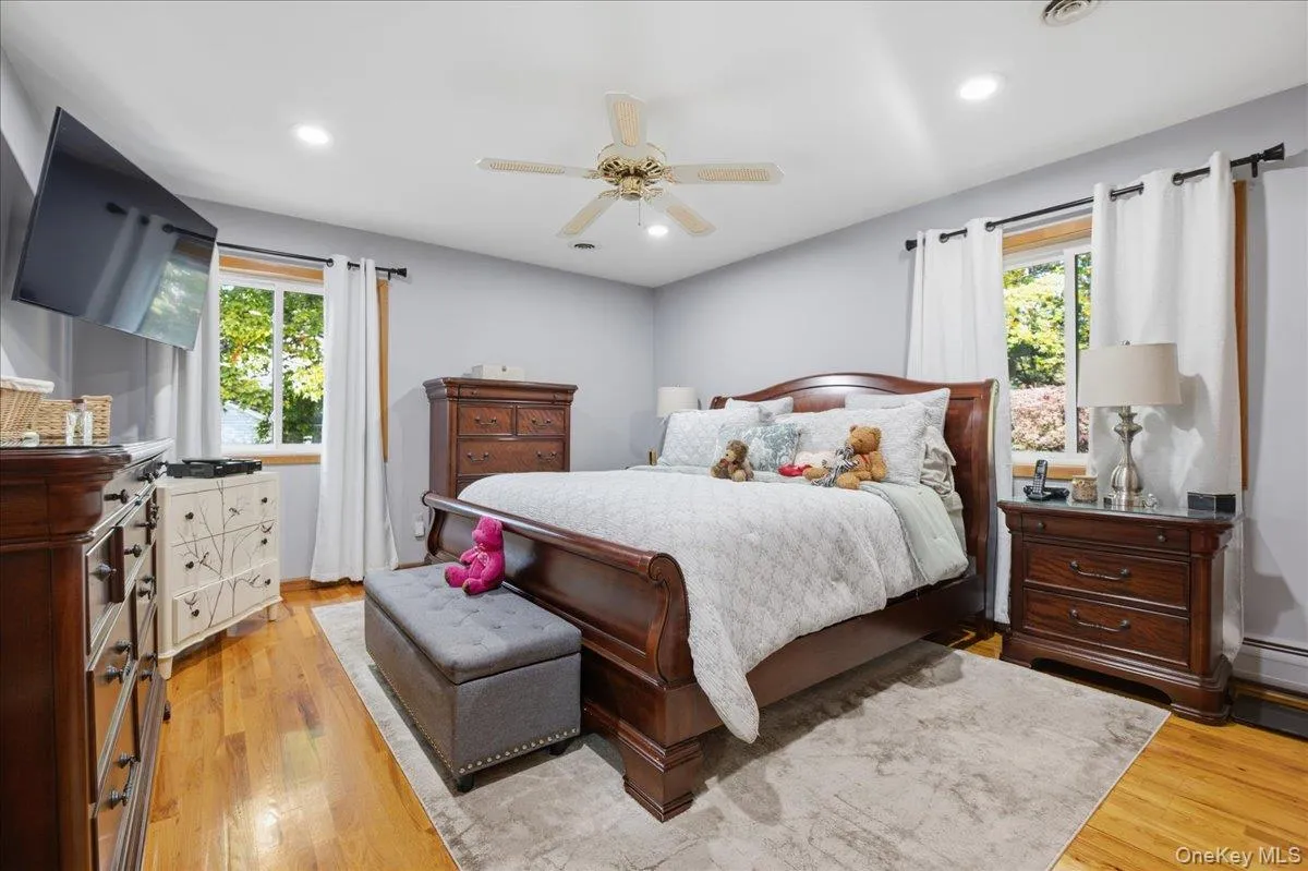 28 Peach Street, Orangetown, NY, 4 Bedrooms Bedrooms, 11 Rooms Rooms,3 BathroomsBathrooms,Residential,For Rent,Peach,0,1065721 28 Peach Street, Orangetown, NY, 4 Bedrooms Bedrooms, 11 Rooms Rooms,3 BathroomsBathrooms,Residential,For Rent,Peach,0,1065721