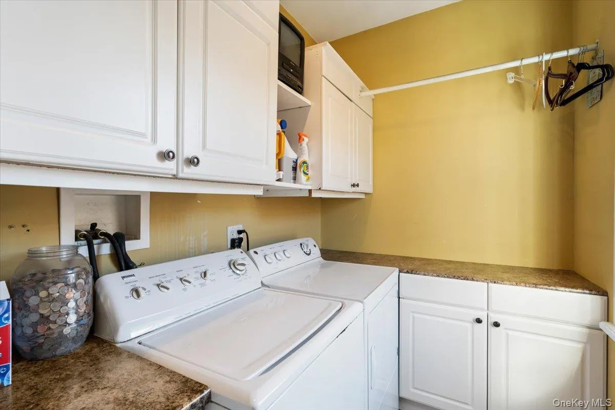 144 Lawrence Street, North Hempstead, NY, 3 Bedrooms Bedrooms, 7 Rooms Rooms,2 BathroomsBathrooms,Residential,For Rent,Lawrence,0,1065741 144 Lawrence Street, North Hempstead, NY, 3 Bedrooms Bedrooms, 7 Rooms Rooms,2 BathroomsBathrooms,Residential,For Rent,Lawrence,0,1065741