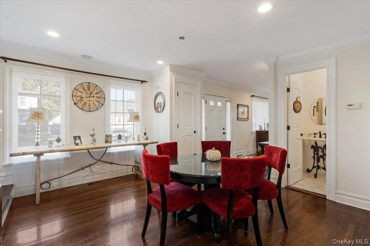 144 Lawrence Street, North Hempstead, NY, 3 Bedrooms Bedrooms, 7 Rooms Rooms,2 BathroomsBathrooms,Residential,For Rent,Lawrence,0,1065741 144 Lawrence Street, North Hempstead, NY, 3 Bedrooms Bedrooms, 7 Rooms Rooms,2 BathroomsBathrooms,Residential,For Rent,Lawrence,0,1065741