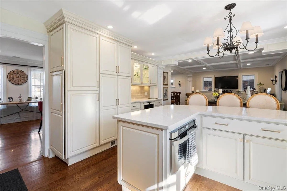 144 Lawrence Street, North Hempstead, NY, 3 Bedrooms Bedrooms, 7 Rooms Rooms,2 BathroomsBathrooms,Residential,For Rent,Lawrence,0,1065741 144 Lawrence Street, North Hempstead, NY, 3 Bedrooms Bedrooms, 7 Rooms Rooms,2 BathroomsBathrooms,Residential,For Rent,Lawrence,0,1065741