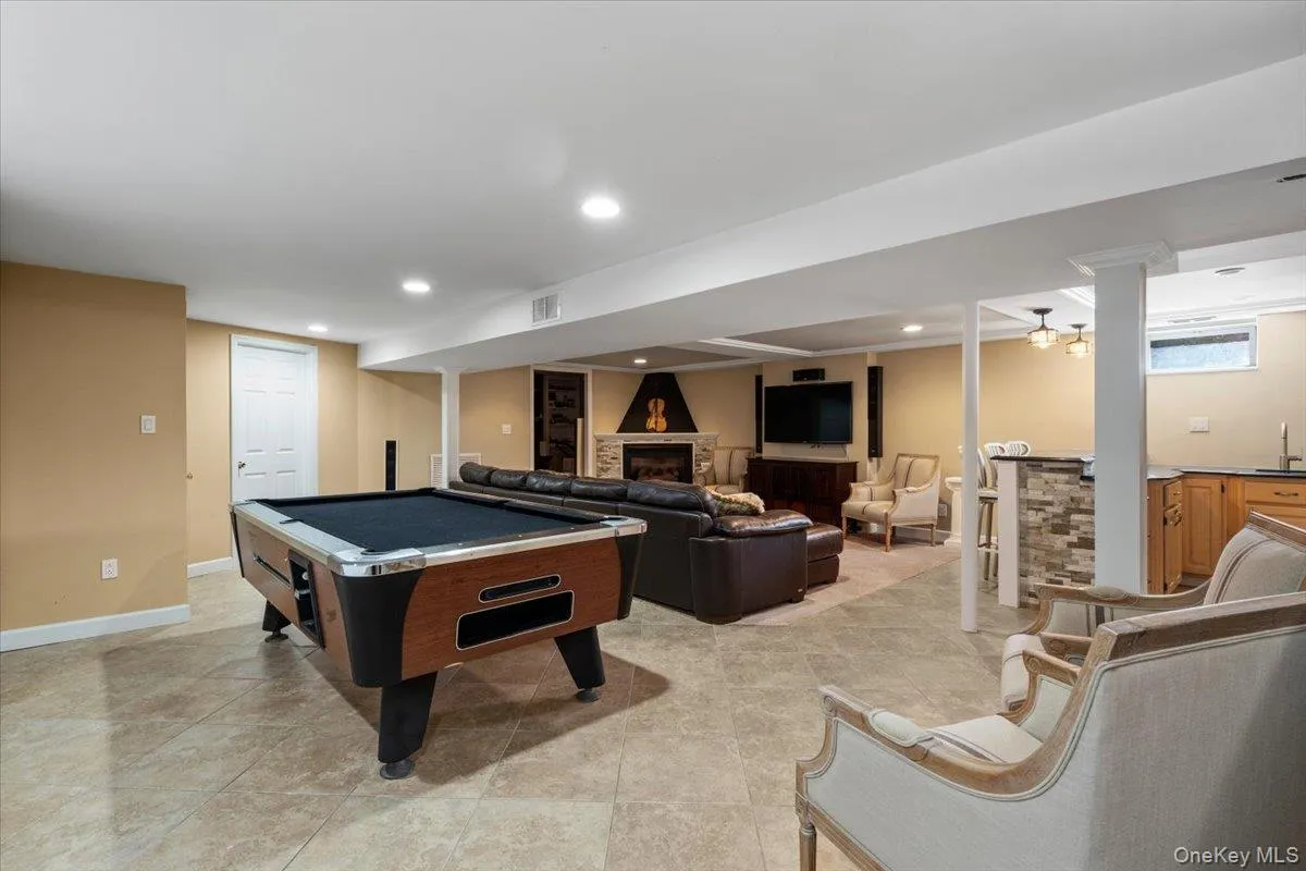 144 Lawrence Street, North Hempstead, NY, 3 Bedrooms Bedrooms, 7 Rooms Rooms,2 BathroomsBathrooms,Residential,For Rent,Lawrence,0,1065741 144 Lawrence Street, North Hempstead, NY, 3 Bedrooms Bedrooms, 7 Rooms Rooms,2 BathroomsBathrooms,Residential,For Rent,Lawrence,0,1065741