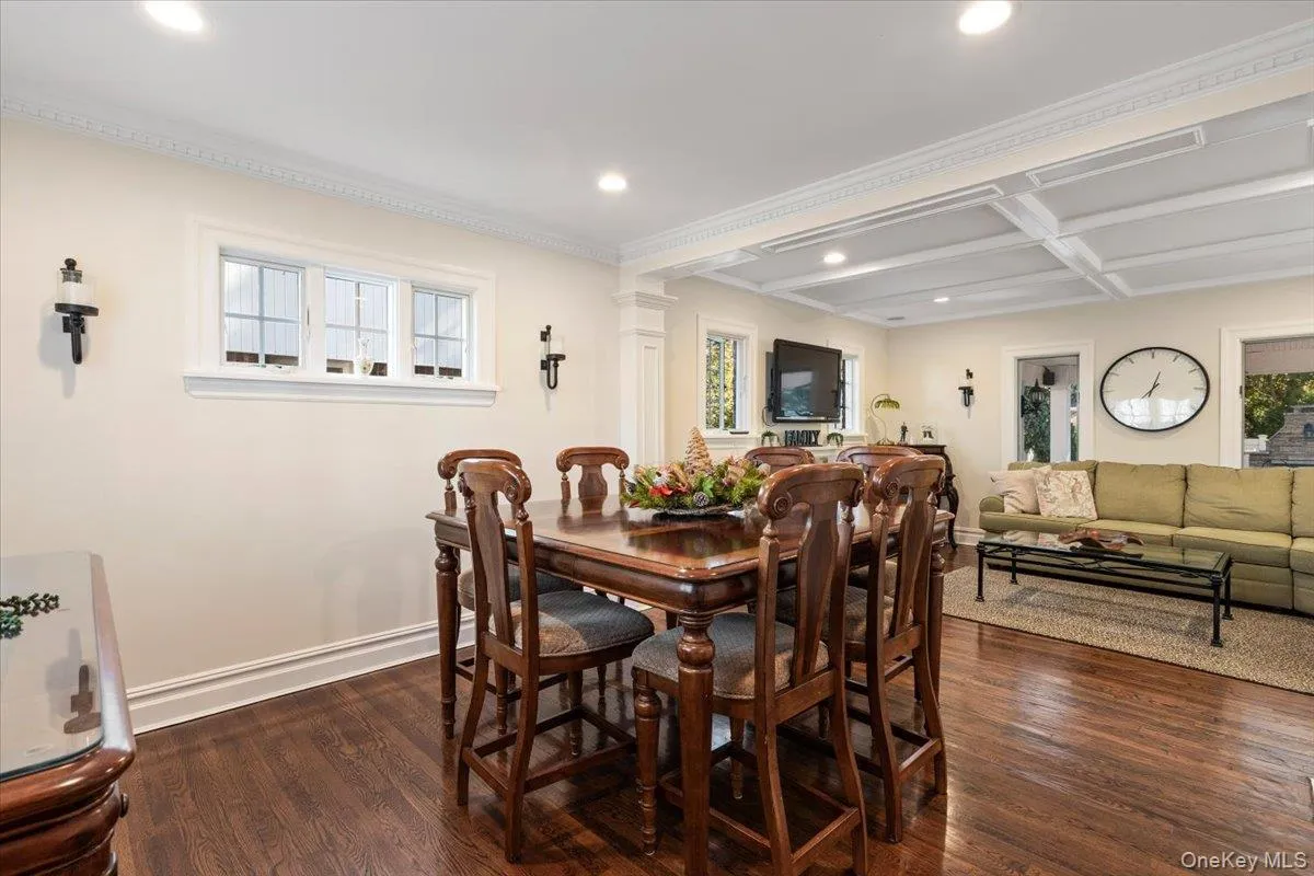 144 Lawrence Street, North Hempstead, NY, 3 Bedrooms Bedrooms, 7 Rooms Rooms,2 BathroomsBathrooms,Residential,For Rent,Lawrence,0,1065741 144 Lawrence Street, North Hempstead, NY, 3 Bedrooms Bedrooms, 7 Rooms Rooms,2 BathroomsBathrooms,Residential,For Rent,Lawrence,0,1065741