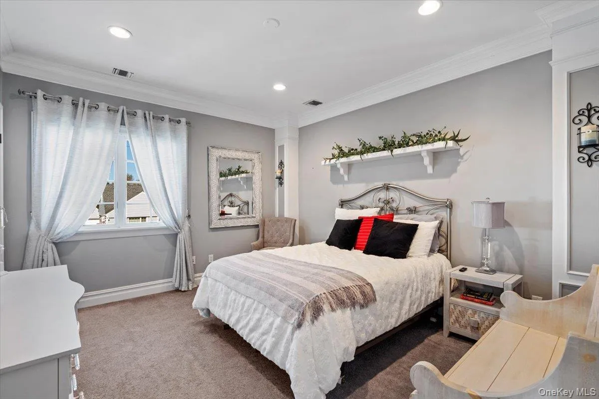 144 Lawrence Street, North Hempstead, NY, 3 Bedrooms Bedrooms, 7 Rooms Rooms,2 BathroomsBathrooms,Residential,For Rent,Lawrence,0,1065741 144 Lawrence Street, North Hempstead, NY, 3 Bedrooms Bedrooms, 7 Rooms Rooms,2 BathroomsBathrooms,Residential,For Rent,Lawrence,0,1065741