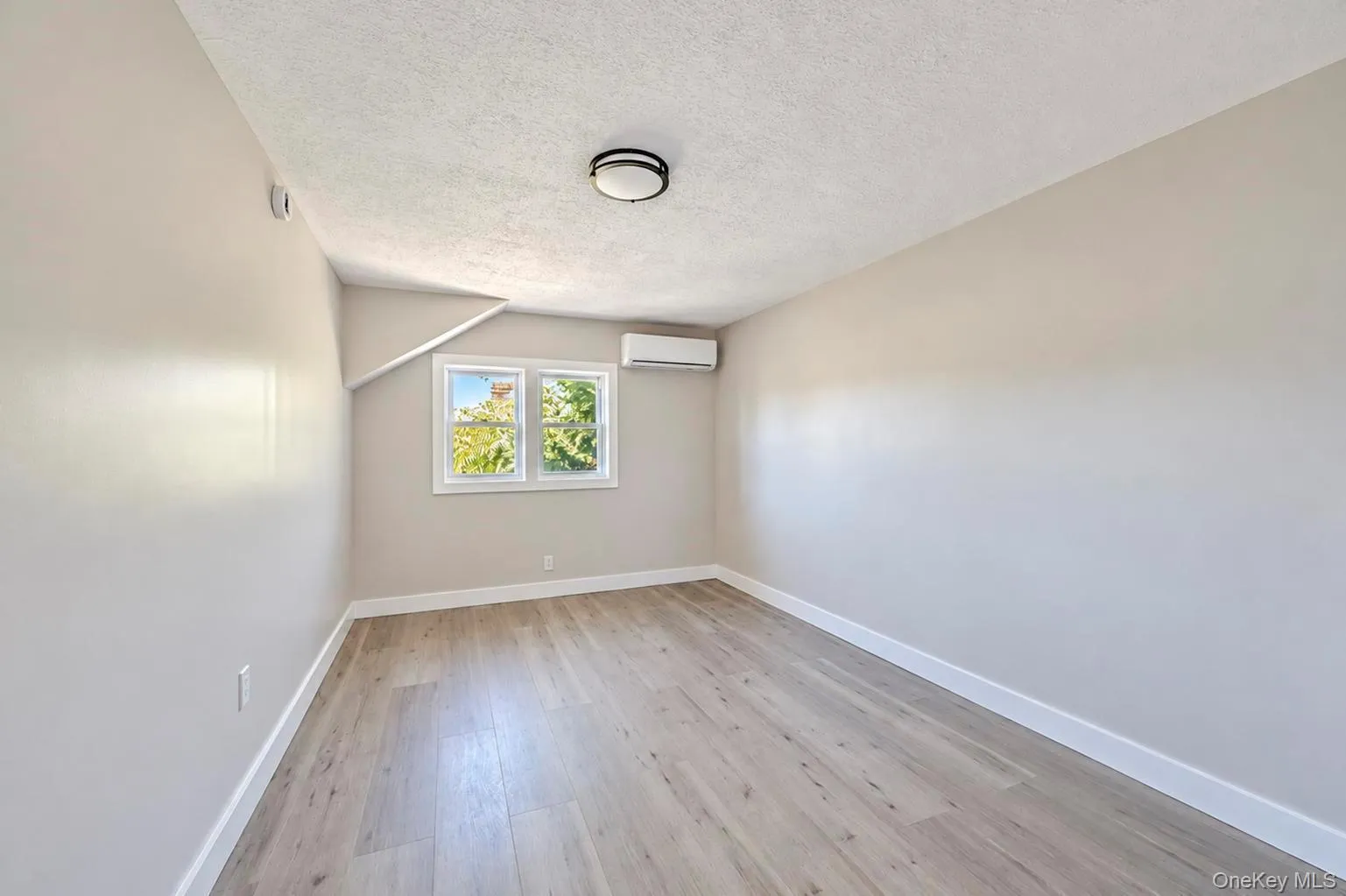 8326 160th Street, New York, NY, 3 Bedrooms Bedrooms, 5 Rooms Rooms,1 BathroomBathrooms,Residential Lease,For Rent,160th,0,1065744 8326 160th Street, New York, NY, 3 Bedrooms Bedrooms, 5 Rooms Rooms,1 BathroomBathrooms,Residential Lease,For Rent,160th,0,1065744