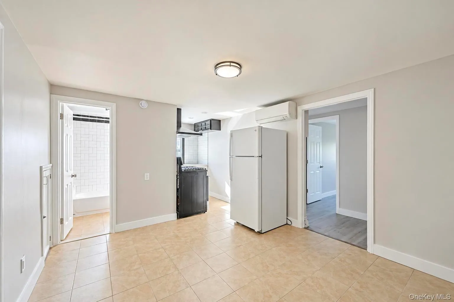 8326 160th Street, New York, NY, 3 Bedrooms Bedrooms, 5 Rooms Rooms,1 BathroomBathrooms,Residential Lease,For Rent,160th,0,1065744 8326 160th Street, New York, NY, 3 Bedrooms Bedrooms, 5 Rooms Rooms,1 BathroomBathrooms,Residential Lease,For Rent,160th,0,1065744