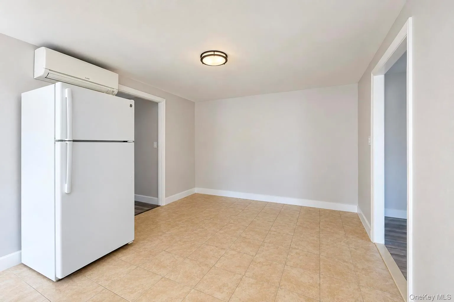 8326 160th Street, New York, NY, 3 Bedrooms Bedrooms, 5 Rooms Rooms,1 BathroomBathrooms,Residential Lease,For Rent,160th,0,1065744 8326 160th Street, New York, NY, 3 Bedrooms Bedrooms, 5 Rooms Rooms,1 BathroomBathrooms,Residential Lease,For Rent,160th,0,1065744