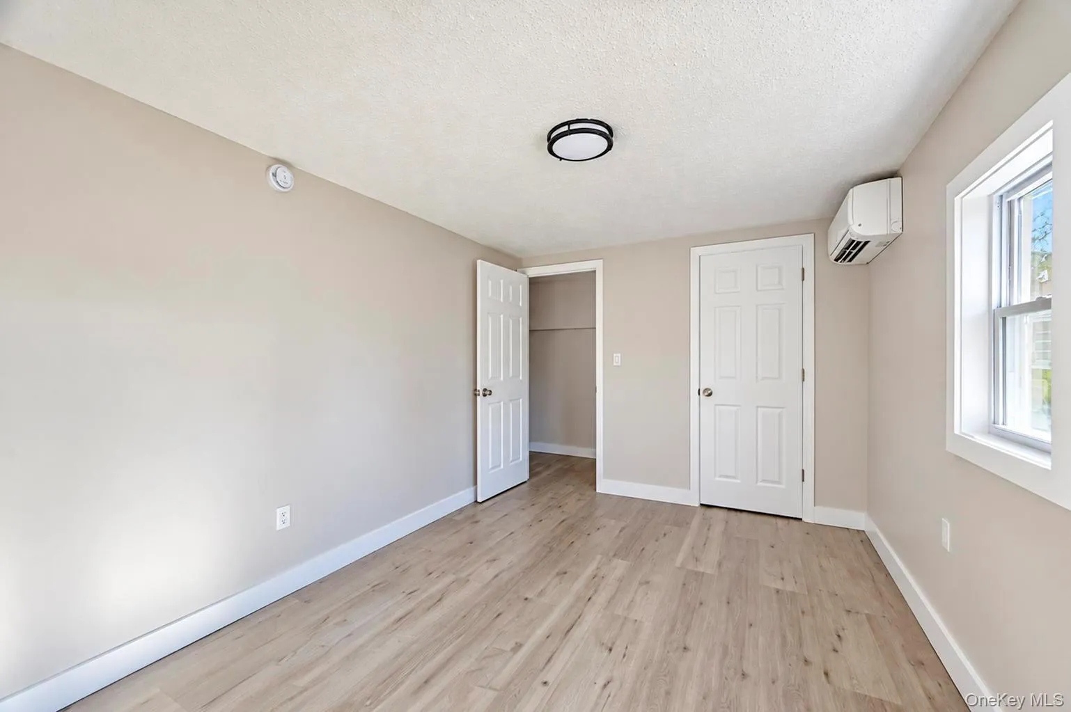 8326 160th Street, New York, NY, 3 Bedrooms Bedrooms, 5 Rooms Rooms,1 BathroomBathrooms,Residential Lease,For Rent,160th,0,1065744 8326 160th Street, New York, NY, 3 Bedrooms Bedrooms, 5 Rooms Rooms,1 BathroomBathrooms,Residential Lease,For Rent,160th,0,1065744