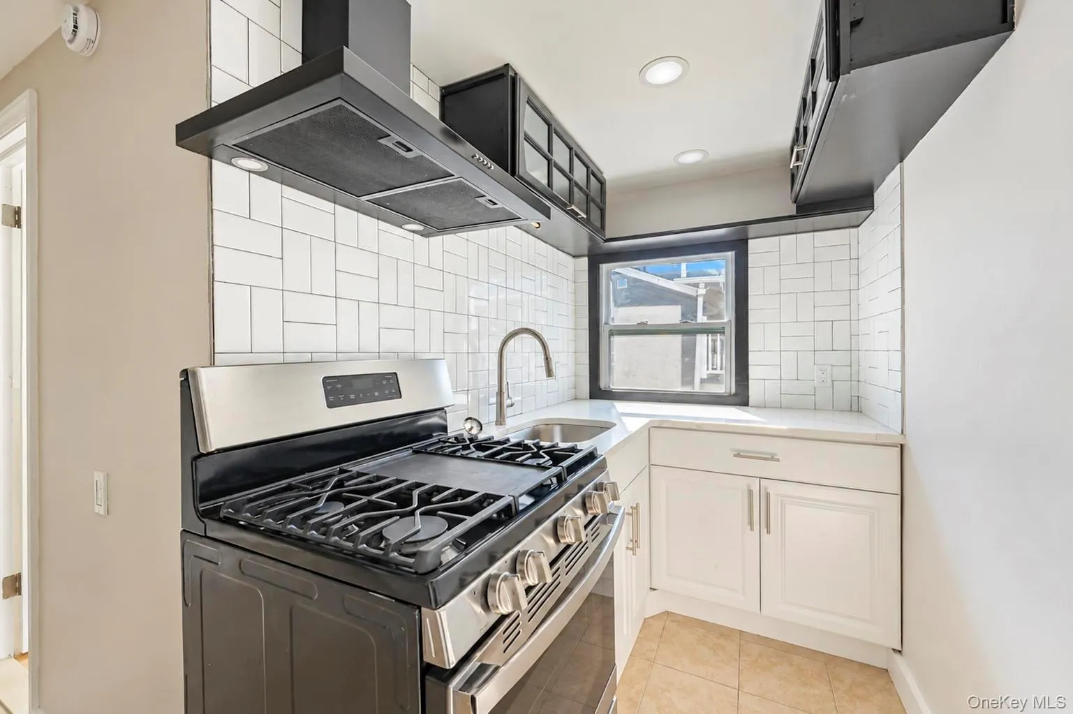 8326 160th Street, New York, NY, 3 Bedrooms Bedrooms, 5 Rooms Rooms,1 BathroomBathrooms,Residential Lease,For Rent,160th,0,1065744 8326 160th Street, New York, NY, 3 Bedrooms Bedrooms, 5 Rooms Rooms,1 BathroomBathrooms,Residential Lease,For Rent,160th,0,1065744