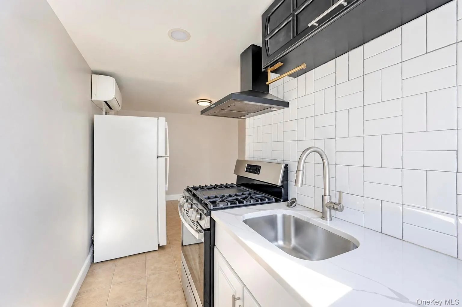 8326 160th Street, New York, NY, 3 Bedrooms Bedrooms, 5 Rooms Rooms,1 BathroomBathrooms,Residential Lease,For Rent,160th,0,1065744 8326 160th Street, New York, NY, 3 Bedrooms Bedrooms, 5 Rooms Rooms,1 BathroomBathrooms,Residential Lease,For Rent,160th,0,1065744