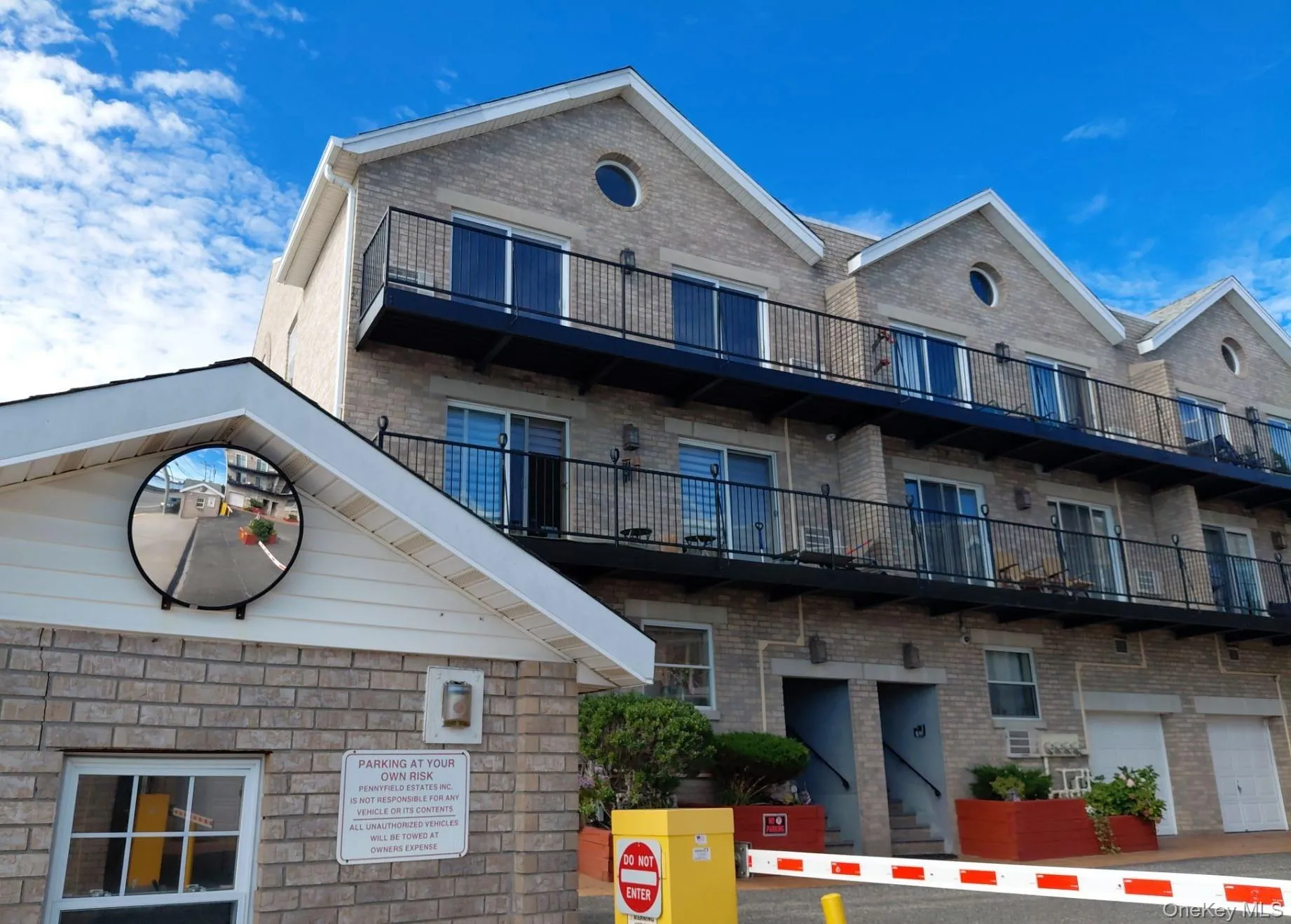17 Pennyfield Avenue, New York, NY, 3 Bedrooms Bedrooms, 5 Rooms Rooms,2 BathroomsBathrooms,Residential,For Rent,Pennyfield,0,1065788 17 Pennyfield Avenue, New York, NY, 3 Bedrooms Bedrooms, 5 Rooms Rooms,2 BathroomsBathrooms,Residential,For Rent,Pennyfield,0,1065788