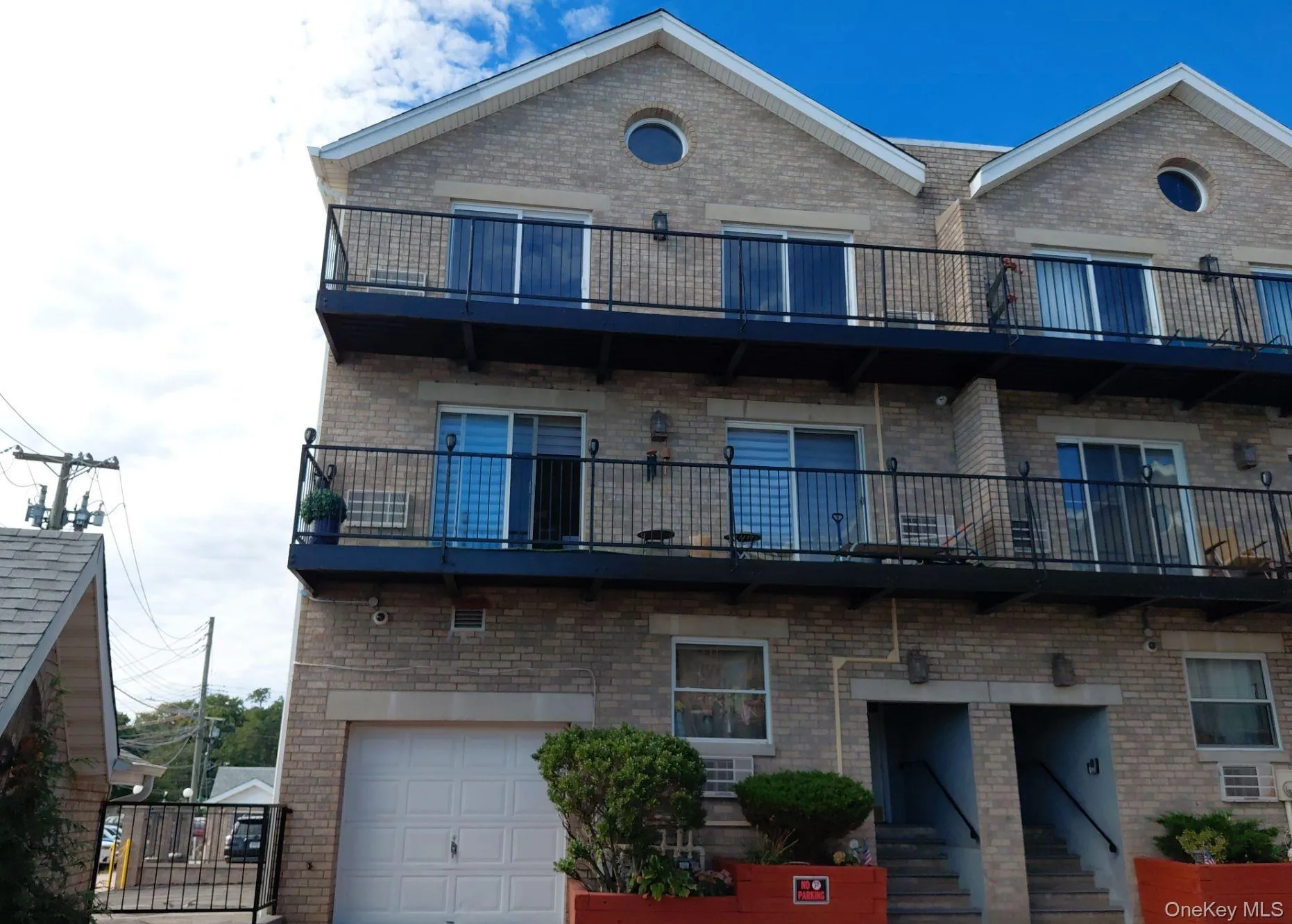 17 Pennyfield Avenue, New York, NY, 3 Bedrooms Bedrooms, 5 Rooms Rooms,2 BathroomsBathrooms,Residential,For Rent,Pennyfield,0,1065788 17 Pennyfield Avenue, New York, NY, 3 Bedrooms Bedrooms, 5 Rooms Rooms,2 BathroomsBathrooms,Residential,For Rent,Pennyfield,0,1065788