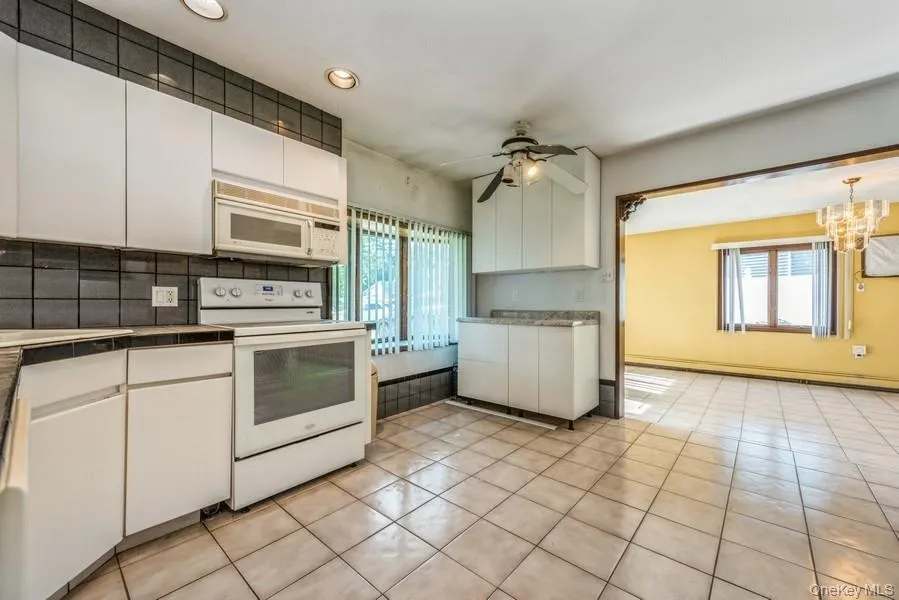 15 Bunker Lane, Oyster Bay, NY, 4 Bedrooms Bedrooms, 7 Rooms Rooms,2 BathroomsBathrooms,Residential Lease,For Rent,Bunker,0,1065809 15 Bunker Lane, Oyster Bay, NY, 4 Bedrooms Bedrooms, 7 Rooms Rooms,2 BathroomsBathrooms,Residential Lease,For Rent,Bunker,0,1065809
