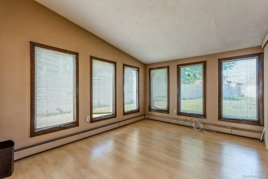 15 Bunker Lane, Oyster Bay, NY, 4 Bedrooms Bedrooms, 7 Rooms Rooms,2 BathroomsBathrooms,Residential Lease,For Rent,Bunker,0,1065809 15 Bunker Lane, Oyster Bay, NY, 4 Bedrooms Bedrooms, 7 Rooms Rooms,2 BathroomsBathrooms,Residential Lease,For Rent,Bunker,0,1065809