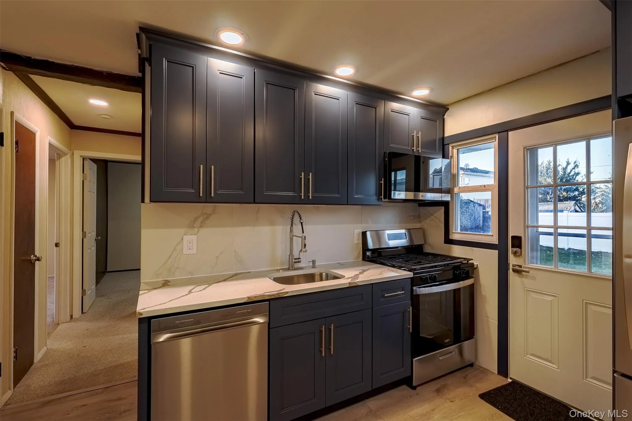 3 Poplar Avenue, Oyster Bay, NY, 4 Bedrooms Bedrooms, 7 Rooms Rooms,1 BathroomBathrooms,Residential Lease,For Rent,Poplar,0,1065818 3 Poplar Avenue, Oyster Bay, NY, 4 Bedrooms Bedrooms, 7 Rooms Rooms,1 BathroomBathrooms,Residential Lease,For Rent,Poplar,0,1065818