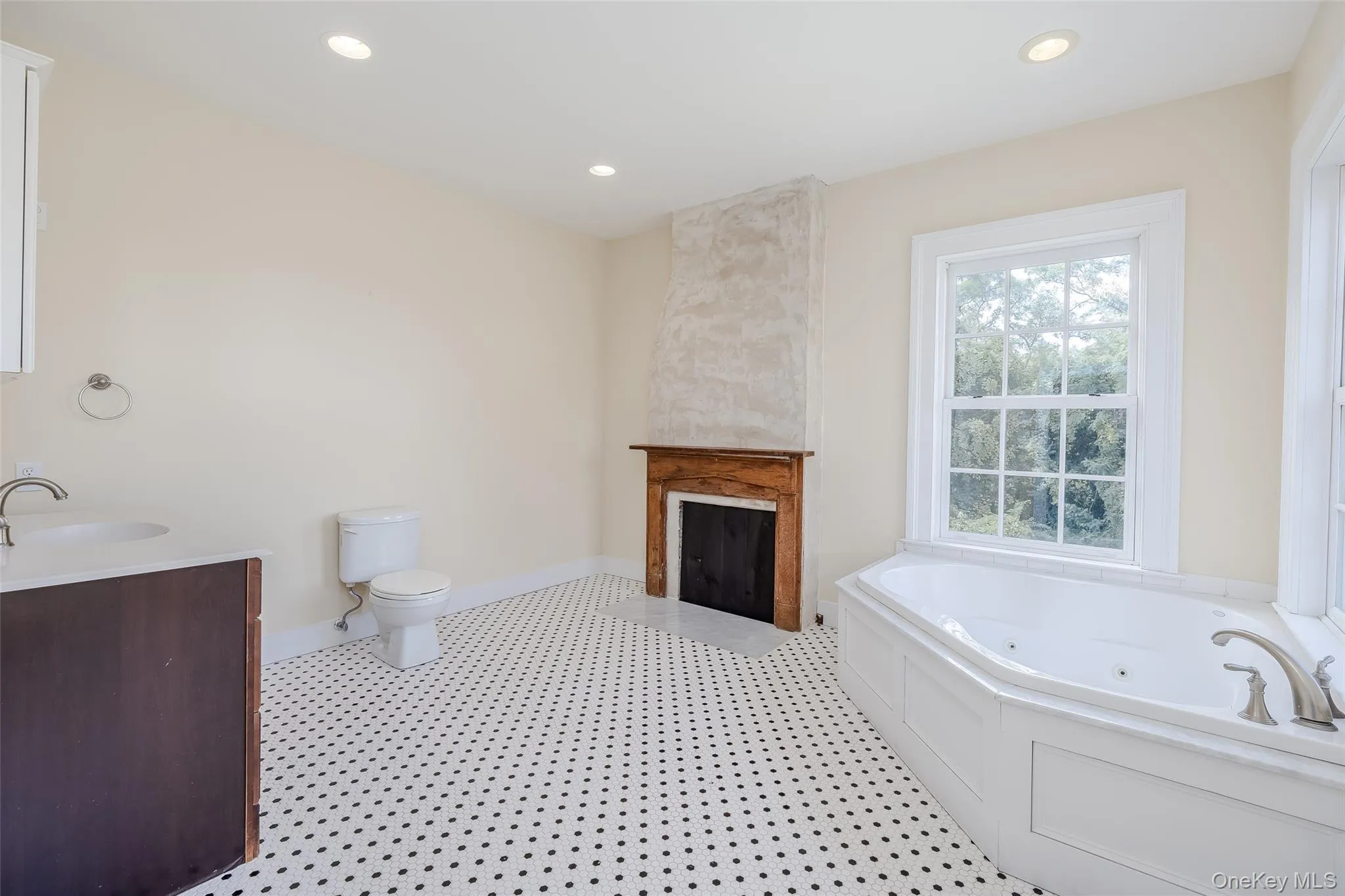 246 Shore Road, Brookhaven, NY, 3 Bedrooms Bedrooms, 7 Rooms Rooms,2 BathroomsBathrooms,Residential Lease,For Rent,Shore,0,1065820 246 Shore Road, Brookhaven, NY, 3 Bedrooms Bedrooms, 7 Rooms Rooms,2 BathroomsBathrooms,Residential Lease,For Rent,Shore,0,1065820