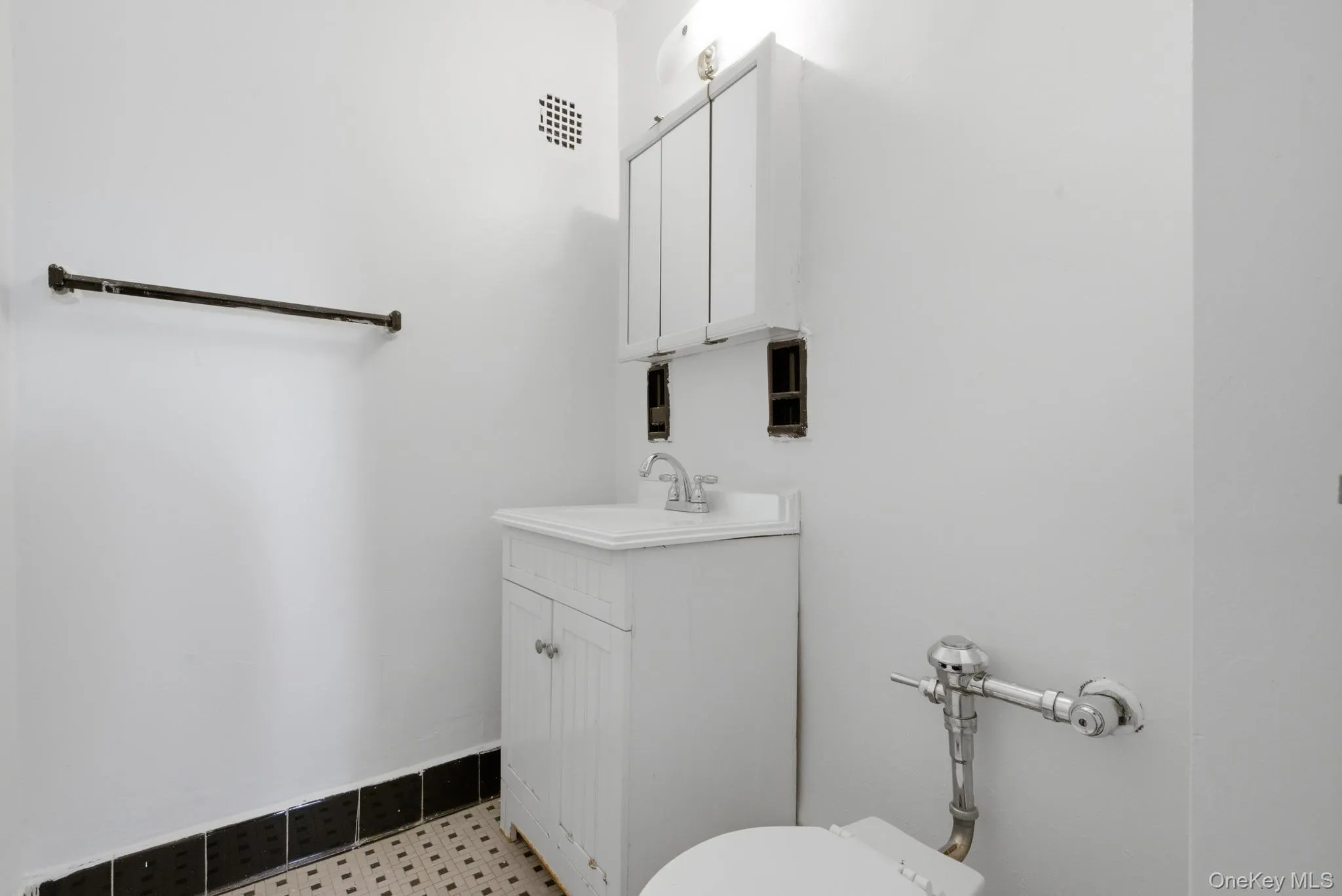 94-10 59th Avenue, New York, NY , With , 3 Bedroom , and , 7 Room , 1 Bathroom , For , Residential Lease , For Rent , 1065823 , MLSID,1065823 94-10 59th Avenue, New York, NY , With , 3 Bedroom , and , 7 Room , 1 Bathroom , For , Residential Lease , For Rent , 1065823 , MLSID,1065823