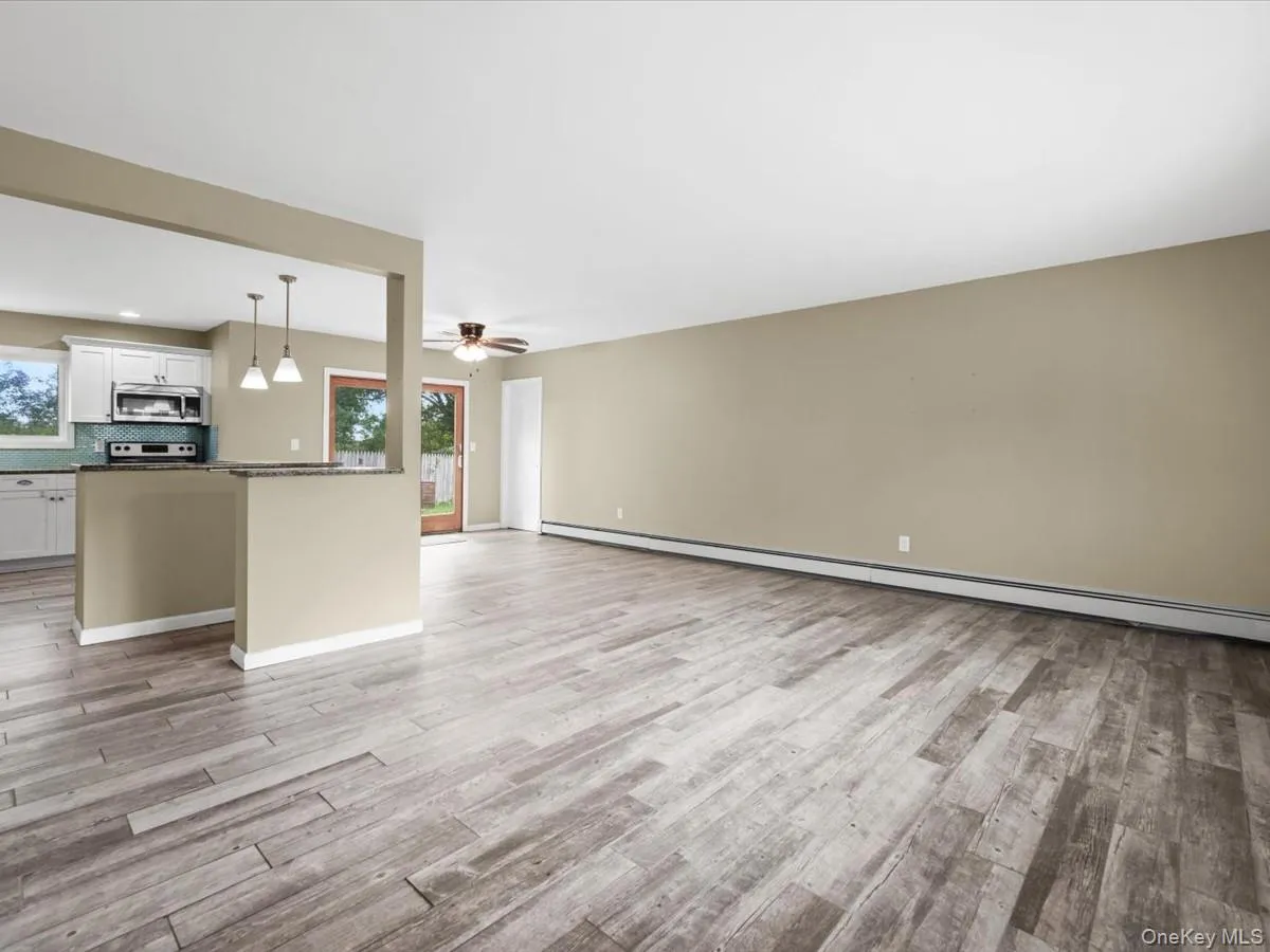 112 Rosemont Avenue, Brookhaven, NY, 4 Bedrooms Bedrooms, 7 Rooms Rooms,2 BathroomsBathrooms,Residential,For Rent,Rosemont,0,1065830 112 Rosemont Avenue, Brookhaven, NY, 4 Bedrooms Bedrooms, 7 Rooms Rooms,2 BathroomsBathrooms,Residential,For Rent,Rosemont,0,1065830