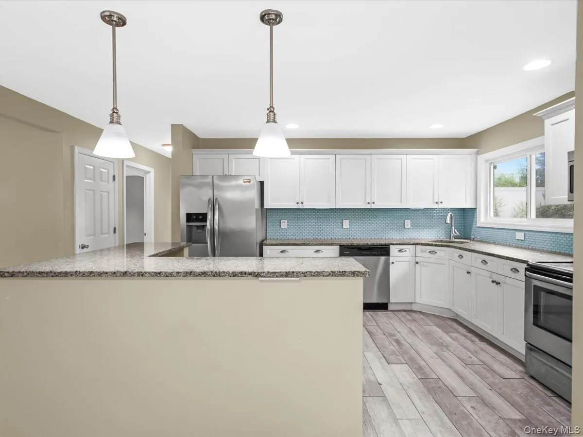 112 Rosemont Avenue, Brookhaven, NY, 4 Bedrooms Bedrooms, 7 Rooms Rooms,2 BathroomsBathrooms,Residential,For Rent,Rosemont,0,1065830 112 Rosemont Avenue, Brookhaven, NY, 4 Bedrooms Bedrooms, 7 Rooms Rooms,2 BathroomsBathrooms,Residential,For Rent,Rosemont,0,1065830