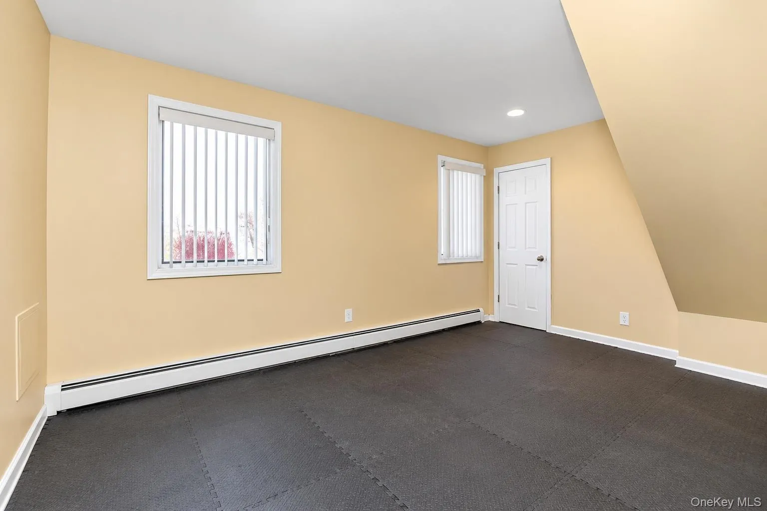 491 Oakland Avenue, Hempstead, NY , With , 2 Bedroom , and , 4 Room , 1 Bathroom , For , Residential Lease , For Rent , 1065867 , MLSID,1065867 491 Oakland Avenue, Hempstead, NY , With , 2 Bedroom , and , 4 Room , 1 Bathroom , For , Residential Lease , For Rent , 1065867 , MLSID,1065867