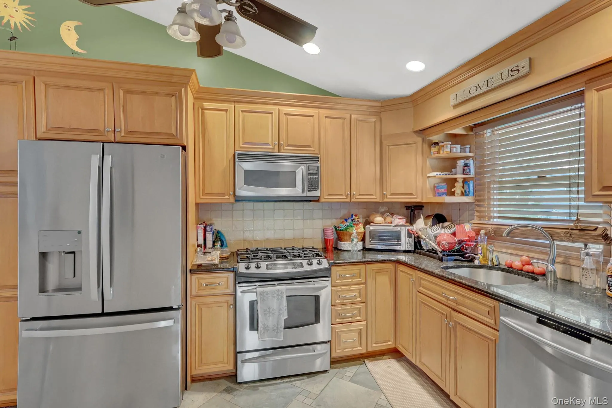 16 Ireland Place, Babylon, NY, 4 Bedrooms Bedrooms, 9 Rooms Rooms,2 BathroomsBathrooms,Residential,For Rent,Ireland,0,1065868 16 Ireland Place, Babylon, NY, 4 Bedrooms Bedrooms, 9 Rooms Rooms,2 BathroomsBathrooms,Residential,For Rent,Ireland,0,1065868