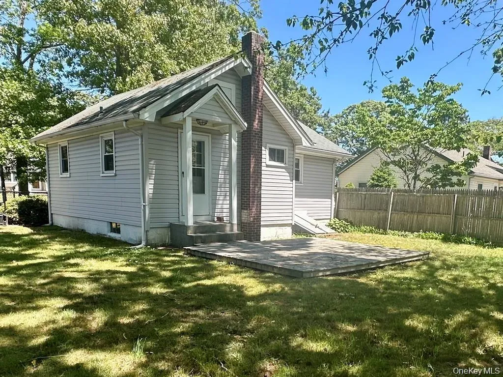 7 Bolton Drive, Brookhaven, NY , With , 2 Bedroom , and , 4 Room , 1 Bathroom , For , Residential Lease , For Rent , 1065877 , MLSID,1065877 7 Bolton Drive, Brookhaven, NY , With , 2 Bedroom , and , 4 Room , 1 Bathroom , For , Residential Lease , For Rent , 1065877 , MLSID,1065877