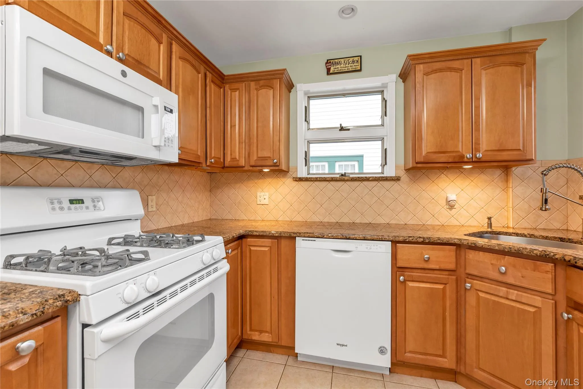 154 Rocklyn Avenue, Hempstead, NY, 3 Bedrooms Bedrooms, 7 Rooms Rooms,2 BathroomsBathrooms,Residential Lease,For Rent,Rocklyn,0,1065883 154 Rocklyn Avenue, Hempstead, NY, 3 Bedrooms Bedrooms, 7 Rooms Rooms,2 BathroomsBathrooms,Residential Lease,For Rent,Rocklyn,0,1065883