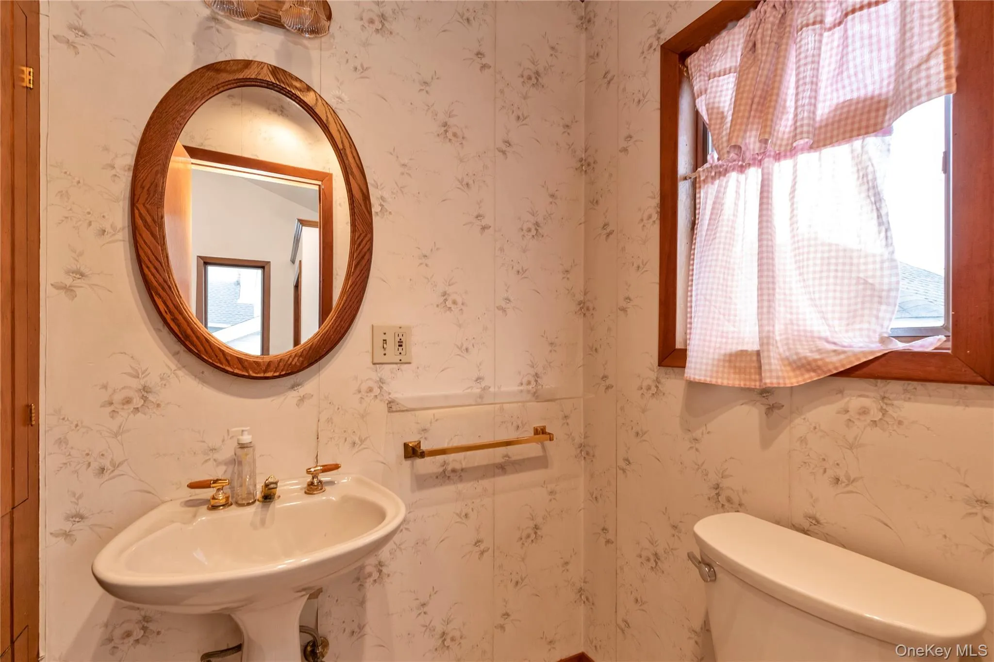 154 Rocklyn Avenue, Hempstead, NY, 3 Bedrooms Bedrooms, 7 Rooms Rooms,2 BathroomsBathrooms,Residential Lease,For Rent,Rocklyn,0,1065883 154 Rocklyn Avenue, Hempstead, NY, 3 Bedrooms Bedrooms, 7 Rooms Rooms,2 BathroomsBathrooms,Residential Lease,For Rent,Rocklyn,0,1065883