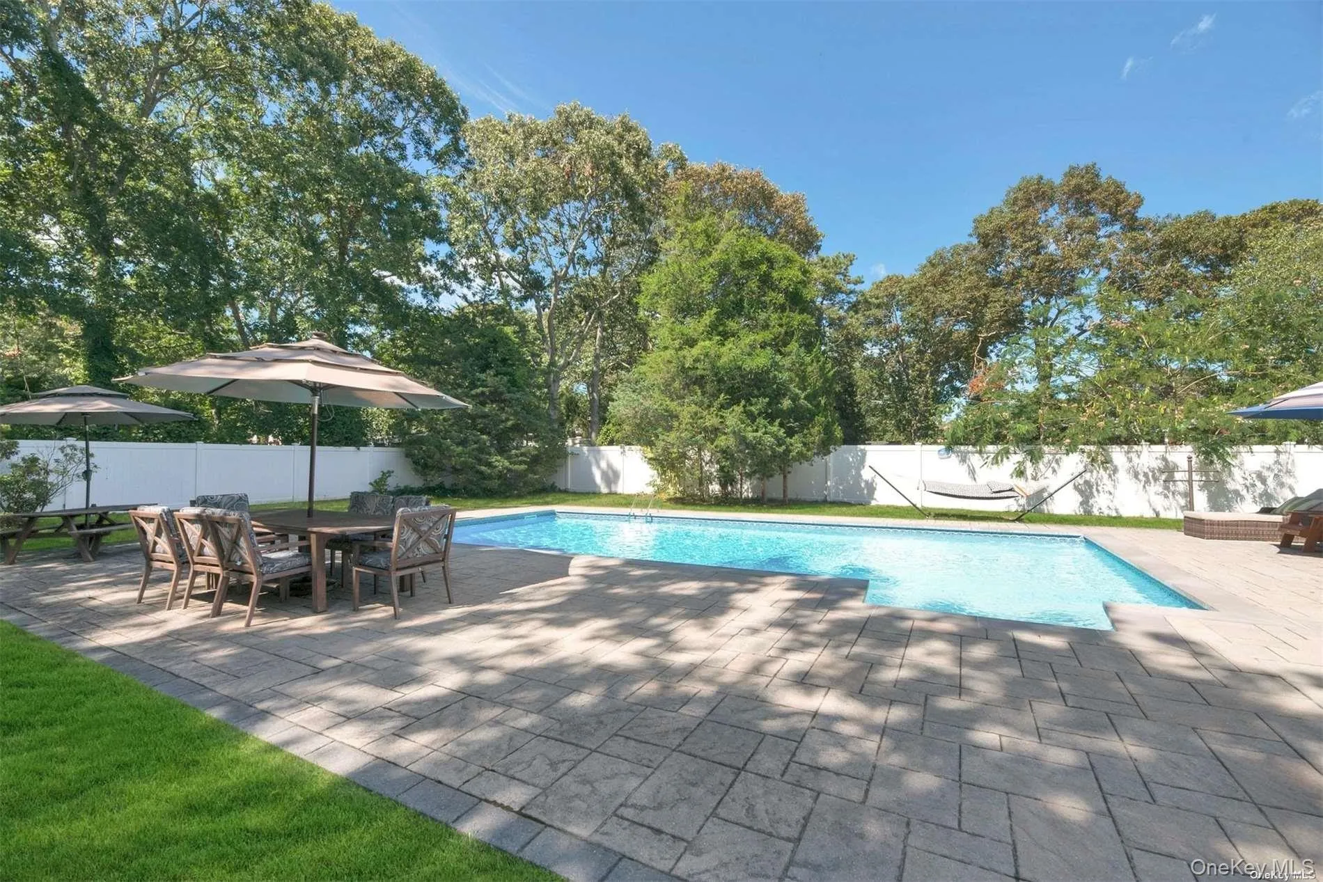 16 Norbury Road, Southampton, NY, 4 Bedrooms Bedrooms, 8 Rooms Rooms,2 BathroomsBathrooms,Residential Lease,For Rent,Norbury,0,1065884 16 Norbury Road, Southampton, NY, 4 Bedrooms Bedrooms, 8 Rooms Rooms,2 BathroomsBathrooms,Residential Lease,For Rent,Norbury,0,1065884