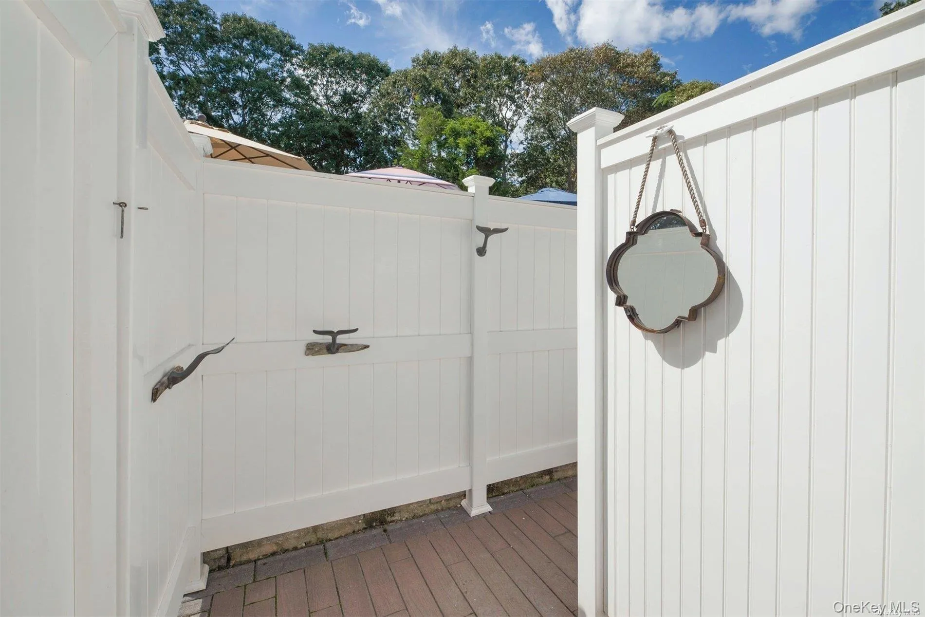 16 Norbury Road, Southampton, NY, 4 Bedrooms Bedrooms, 8 Rooms Rooms,2 BathroomsBathrooms,Residential Lease,For Rent,Norbury,0,1065884 16 Norbury Road, Southampton, NY, 4 Bedrooms Bedrooms, 8 Rooms Rooms,2 BathroomsBathrooms,Residential Lease,For Rent,Norbury,0,1065884