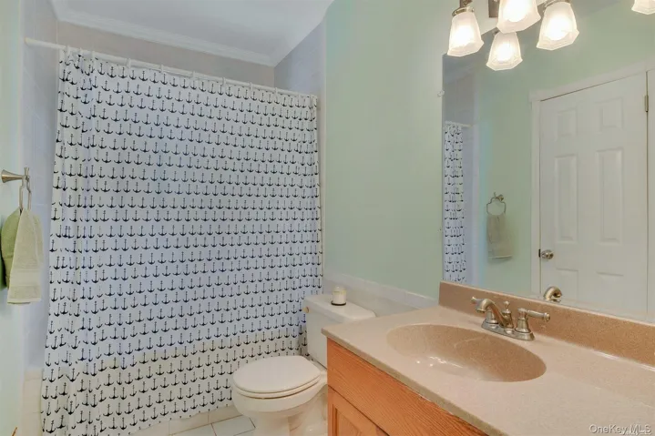 16 Norbury Road, Southampton, New York 11946