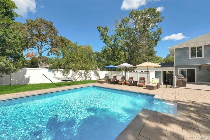 16 Norbury Road, Southampton, New York 11946