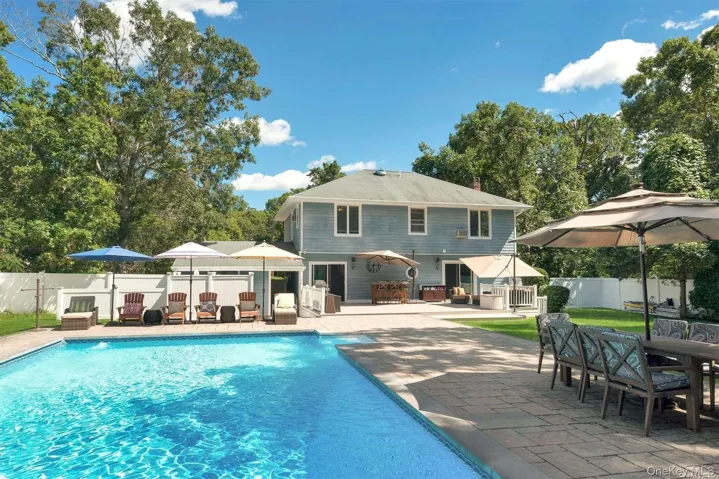 16 Norbury Road, Southampton, New York 11946