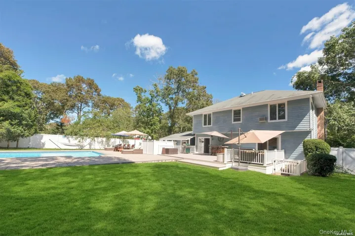 16 Norbury Road, Southampton, New York 11946