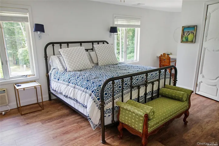 16 Norbury Road, Southampton, New York 11946