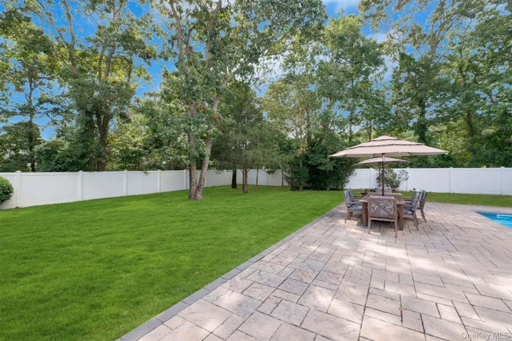 16 Norbury Road, Southampton, New York 11946