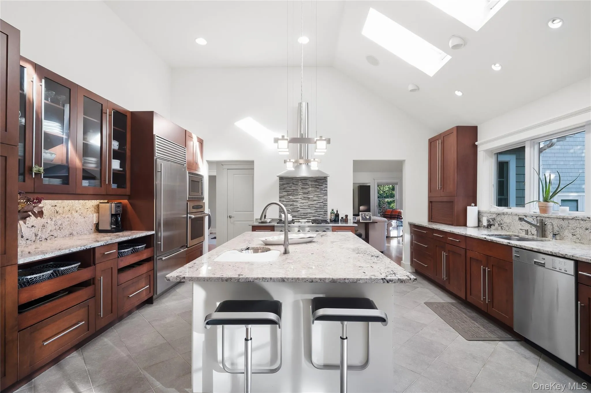 55 White Oak Lane, Southampton, NY , With , 3 Bedroom , and , 13 Room , 3 Bathroom , For , Residential Lease , For Rent , 1065928 , MLSID,1065928 55 White Oak Lane, Southampton, NY , With , 3 Bedroom , and , 13 Room , 3 Bathroom , For , Residential Lease , For Rent , 1065928 , MLSID,1065928
