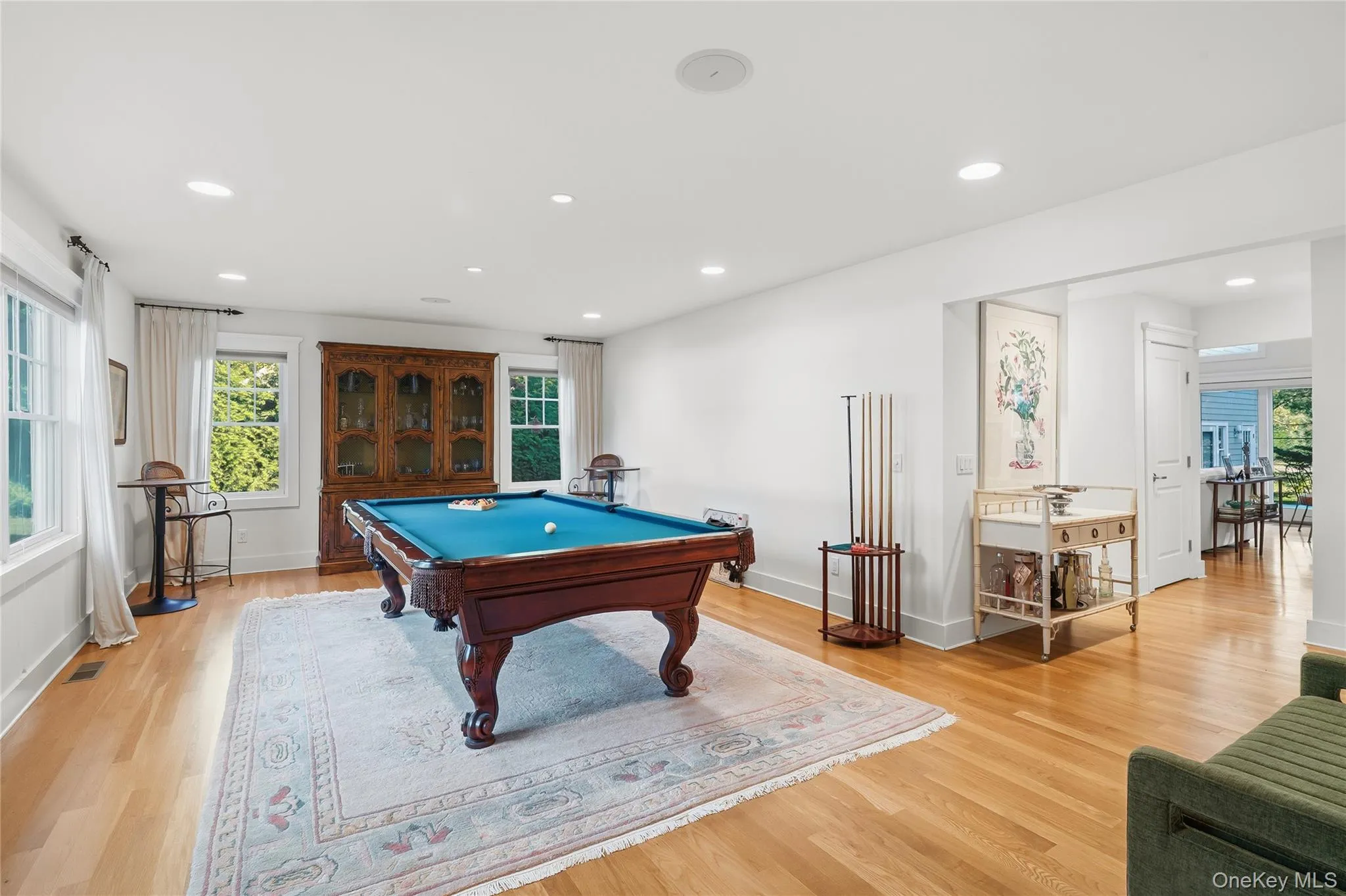 55 White Oak Lane, Southampton, NY , With , 3 Bedroom , and , 13 Room , 3 Bathroom , For , Residential Lease , For Rent , 1065928 , MLSID,1065928 55 White Oak Lane, Southampton, NY , With , 3 Bedroom , and , 13 Room , 3 Bathroom , For , Residential Lease , For Rent , 1065928 , MLSID,1065928